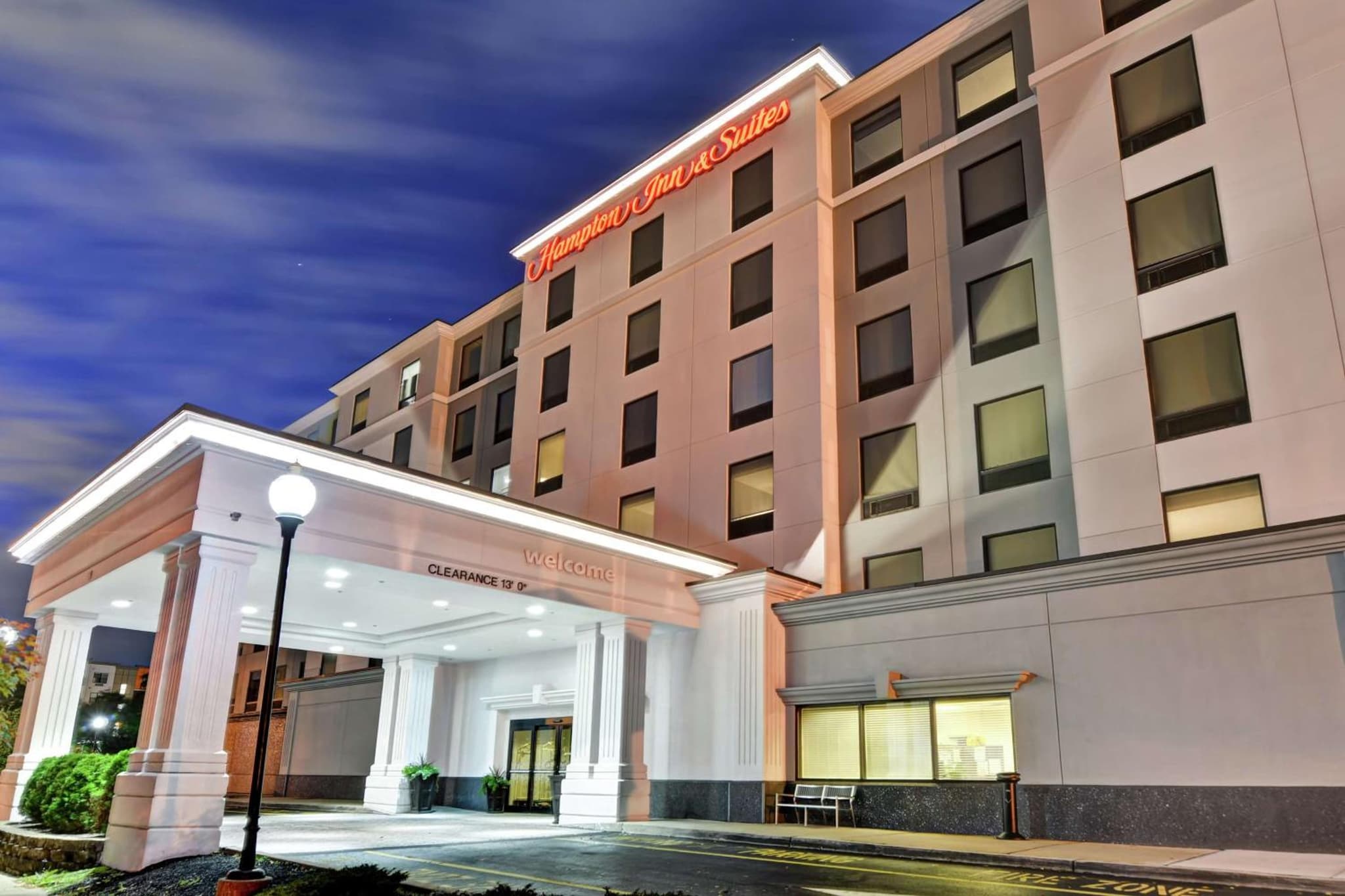 Hampton Inn & Suites Newark-Harrison-Riverwalk photo 7