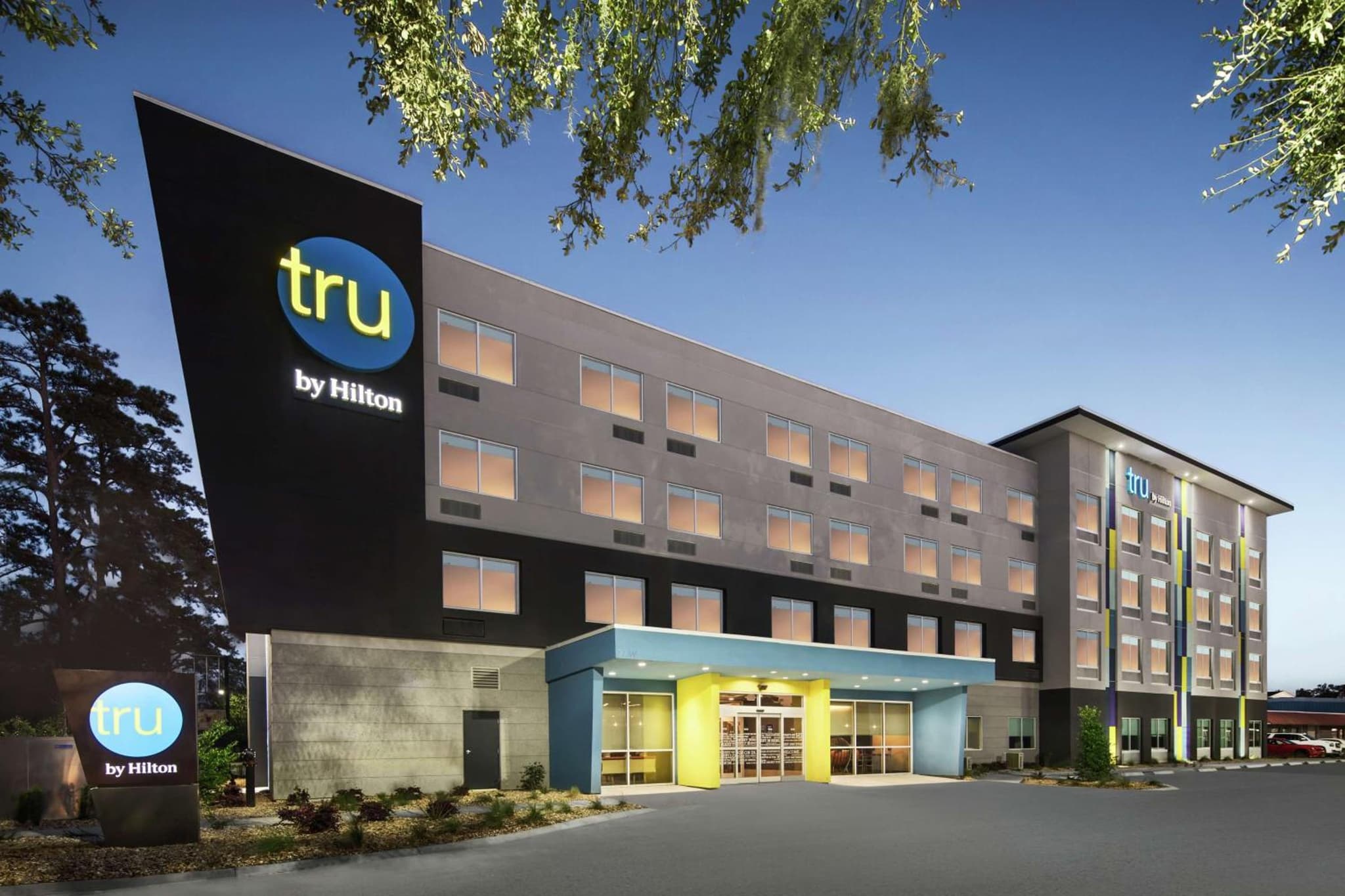 Tru By Hilton Savannah Midtown