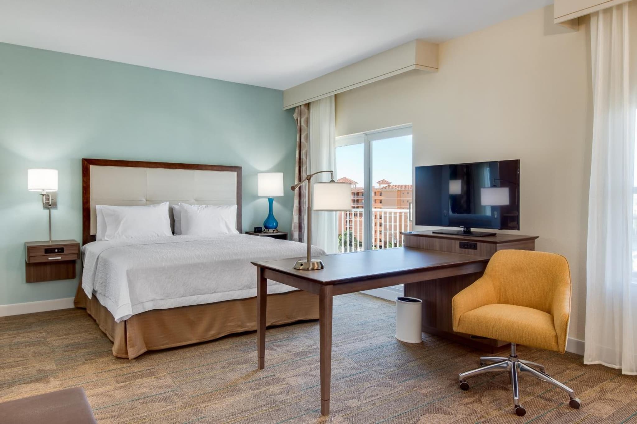 Hampton Inn and Suites Clearwater Beach photo 6