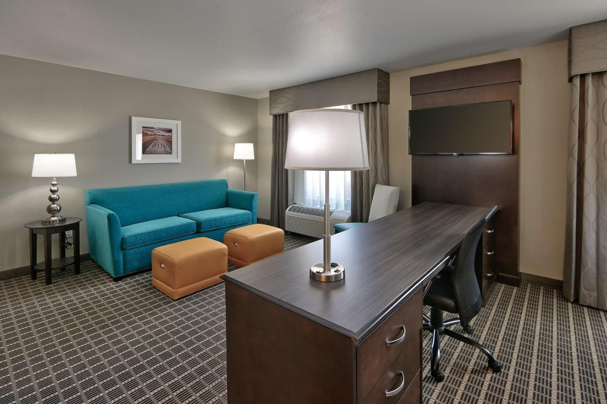 Hampton Inn & Suites Albuquerque Airport photo 2