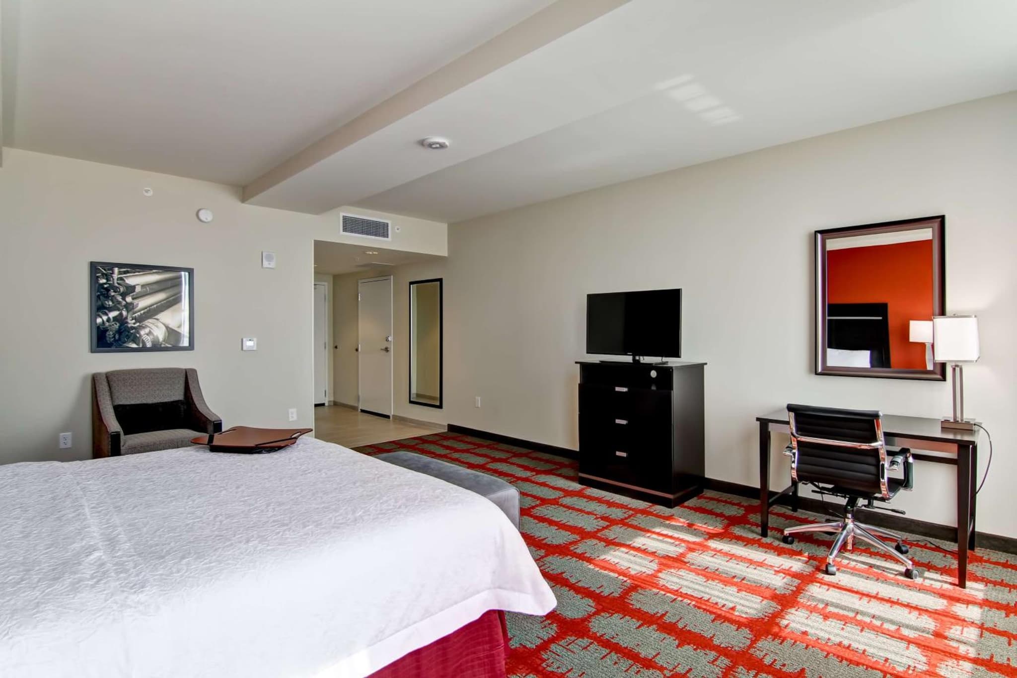Hampton Inn and Suites Cincinnati - Downtown photo 8