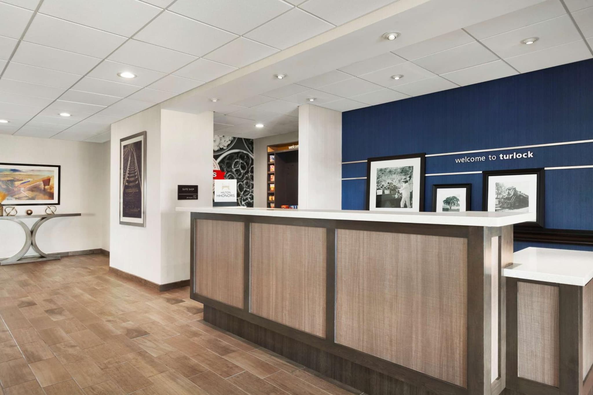 Hampton Inn by Hilton Turlock photo 2