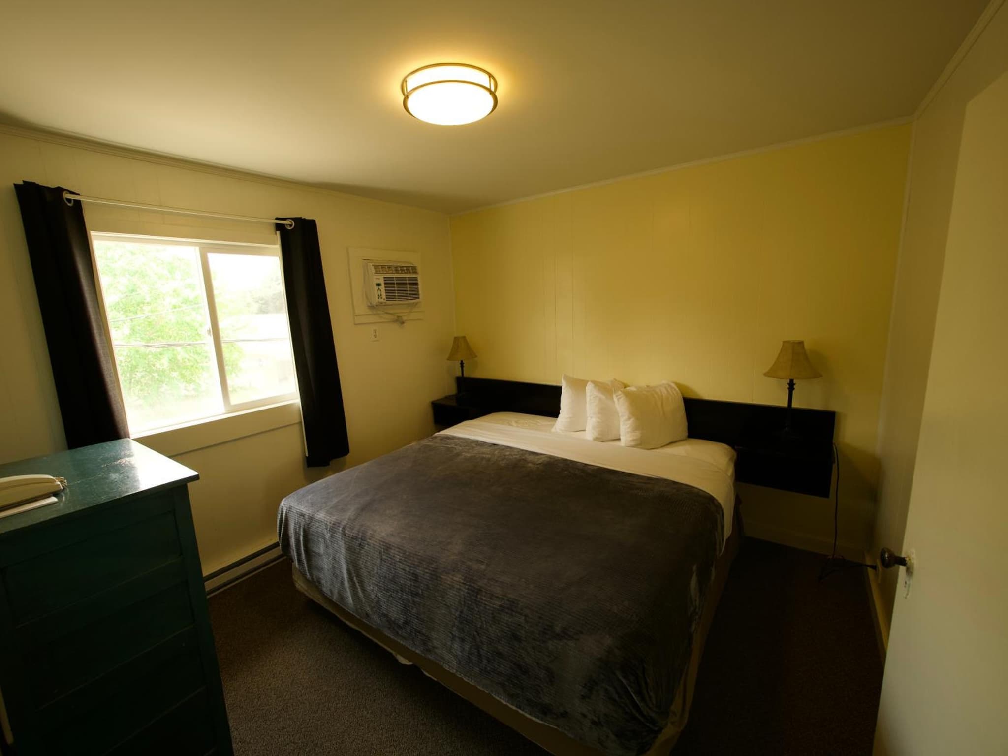 Creston Valley Motel photo 3