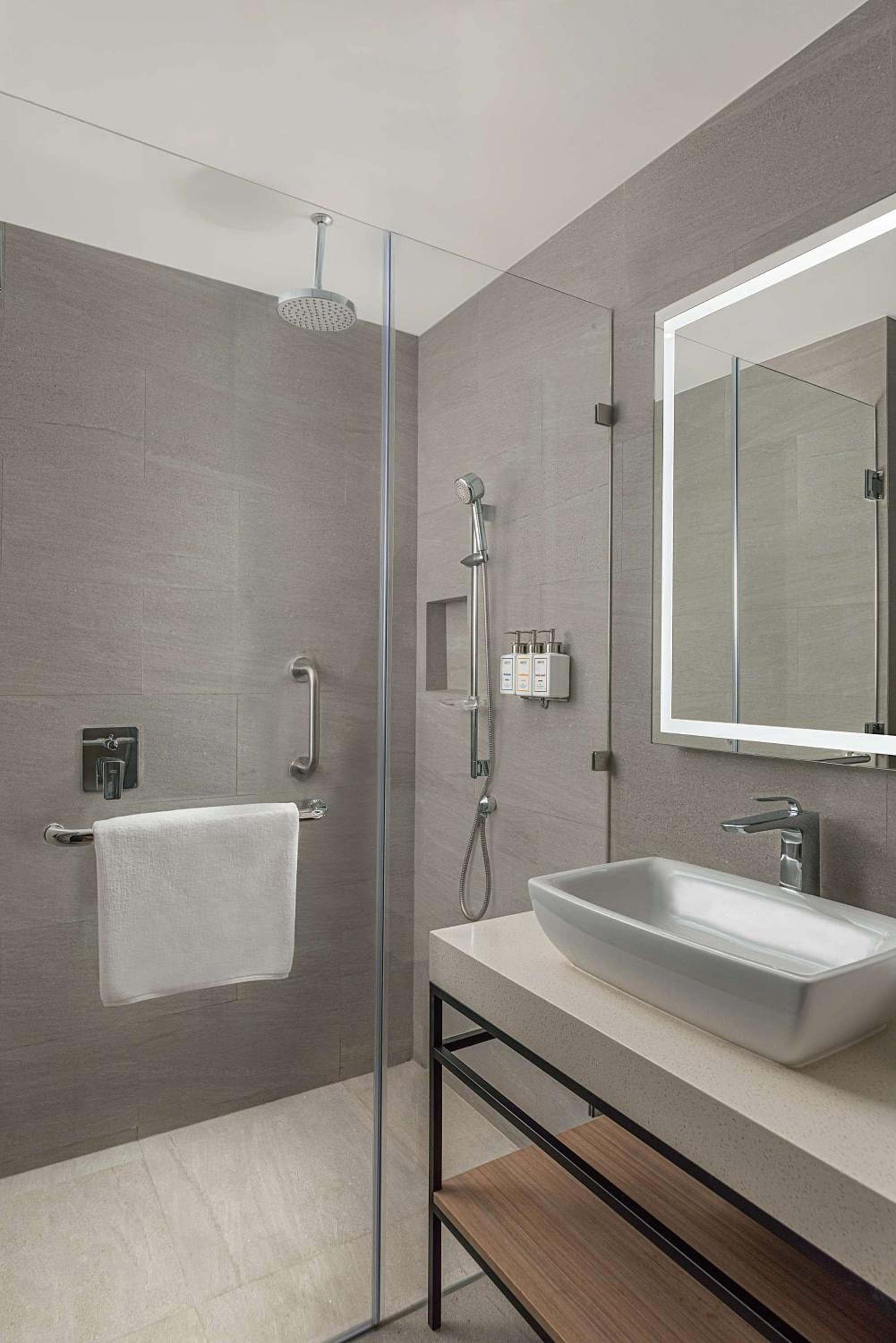 Park Inn By Radisson Bacolod photo 9