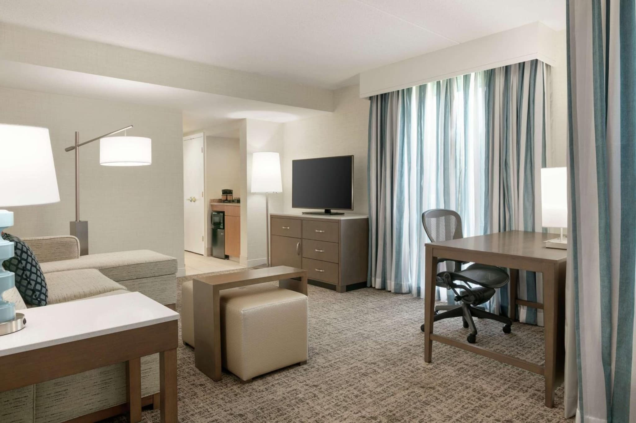 Embassy Suites by Hilton Philadelphia Valley Forge photo 4