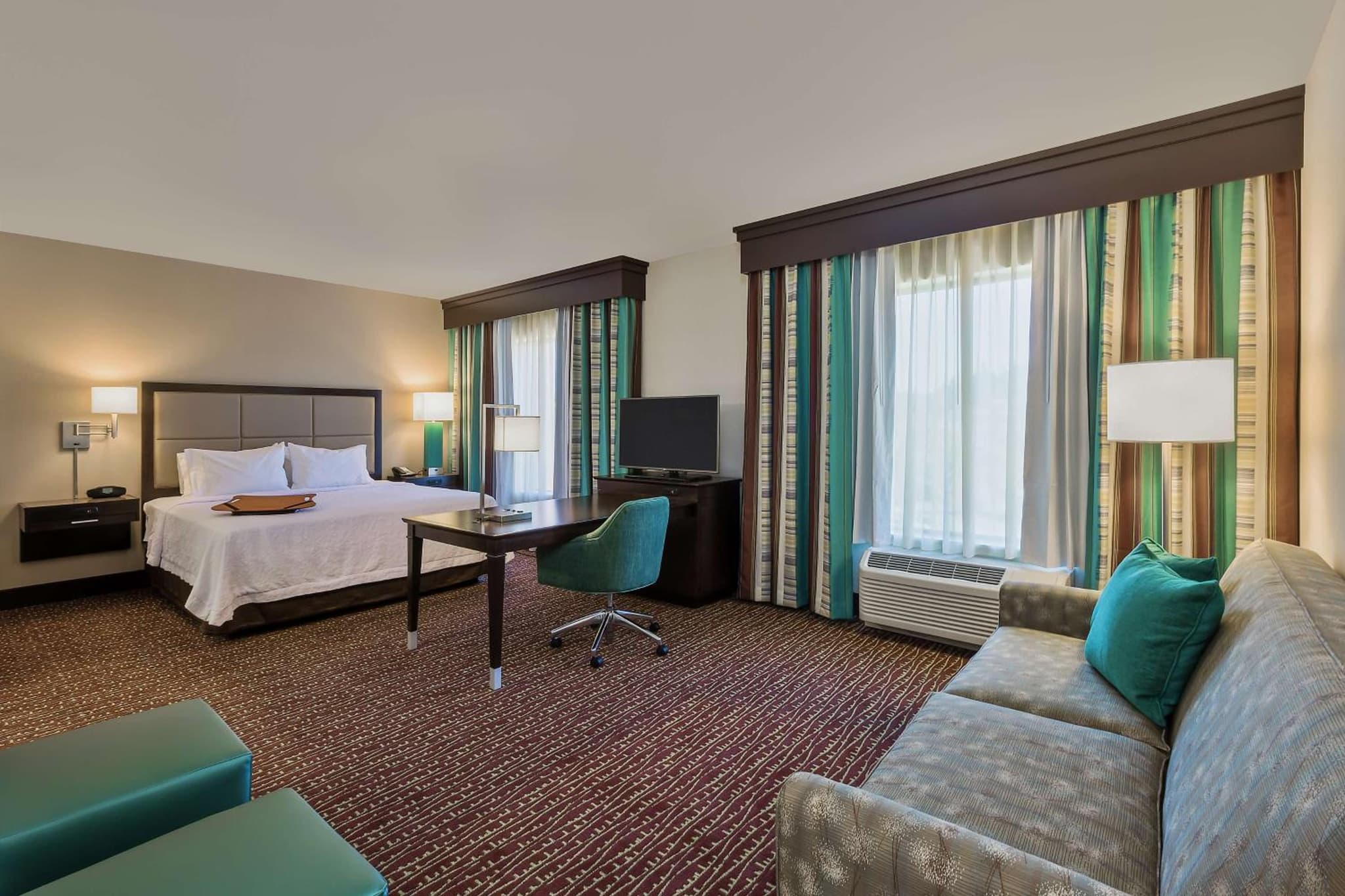Hampton Inn & Suites Bend photo 9