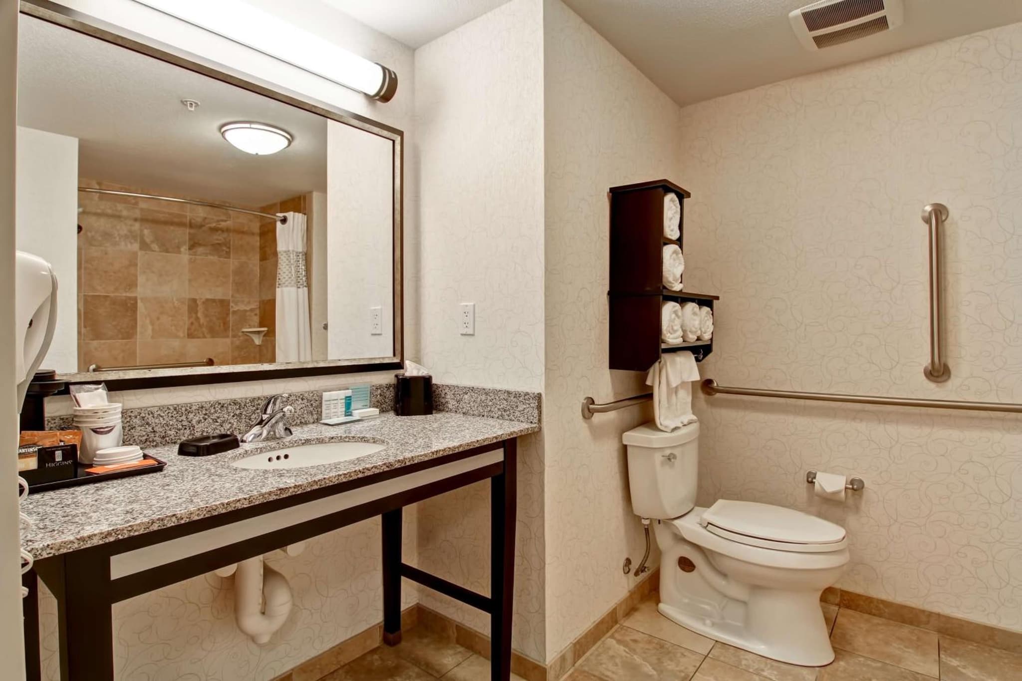 Hampton Inn & Suites Red Deer photo 3