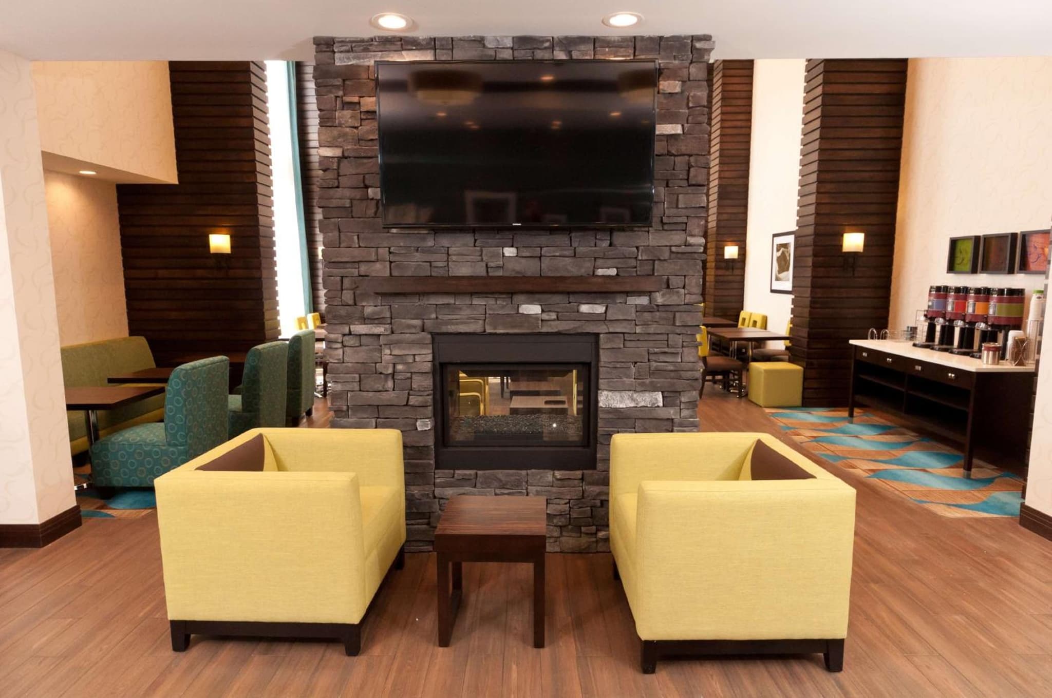 Hampton Inn & Suites East Gate Regina photo 7