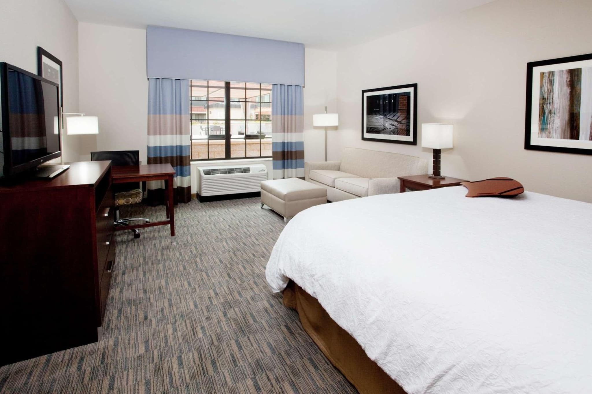 Hampton Inn & Suites Chapel Hill/Carrboro photo 3