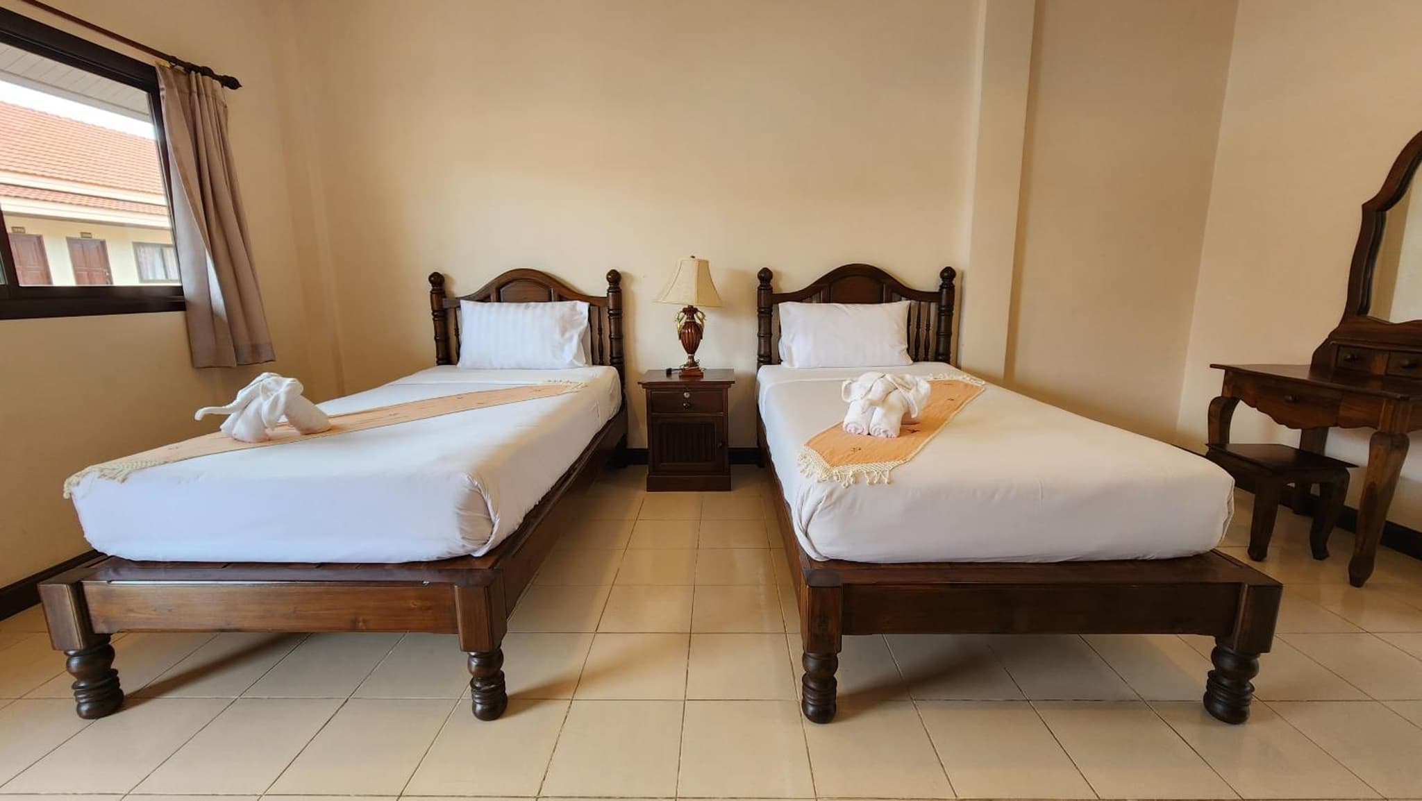 Panupong Hotel photo 6