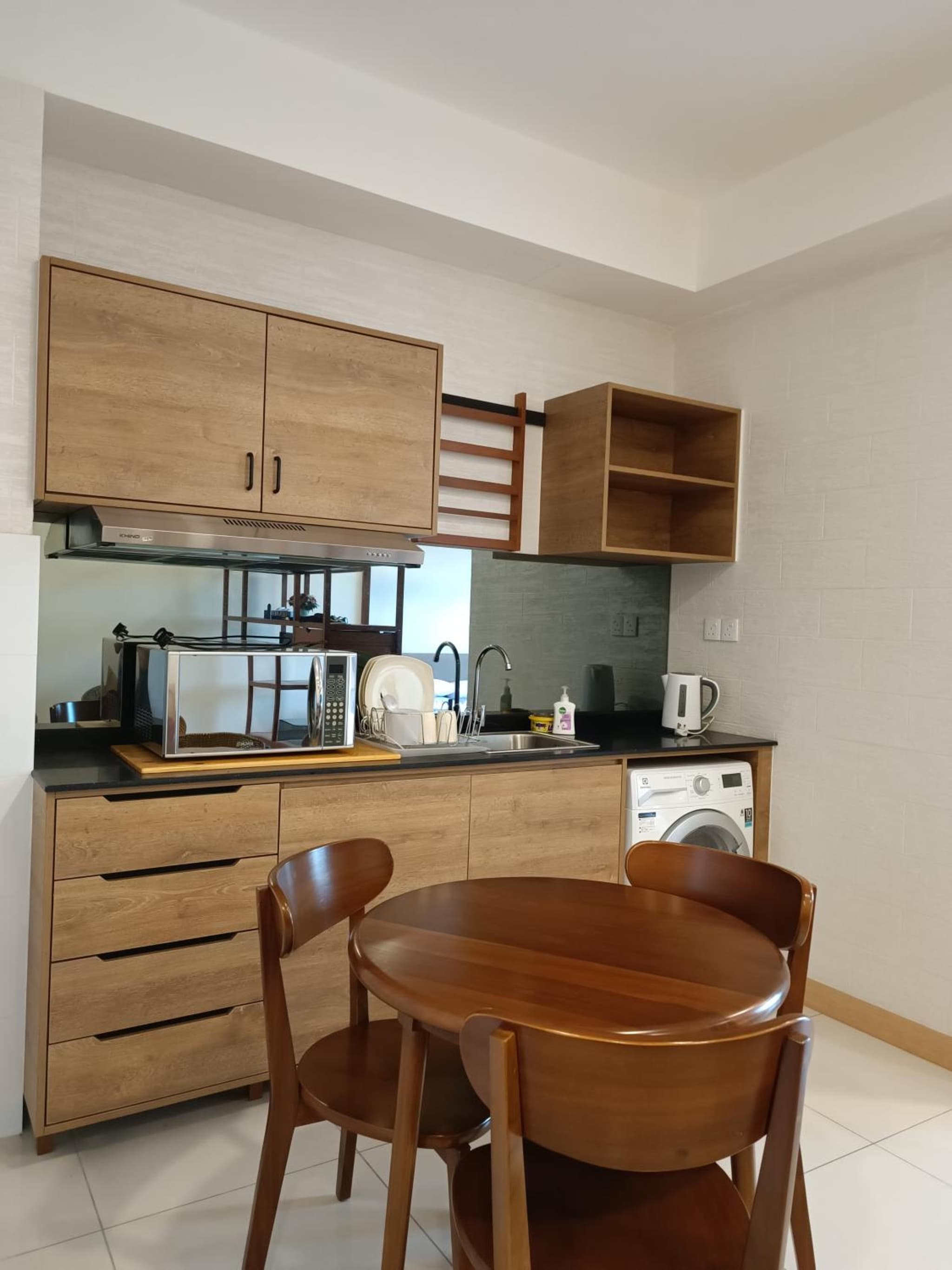 Timurbay Seafront Residence Mawar Inap Homestay photo 3