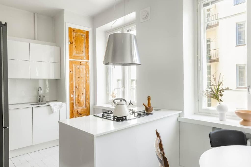 Airy and Bright one-Bedroom apt photo 9