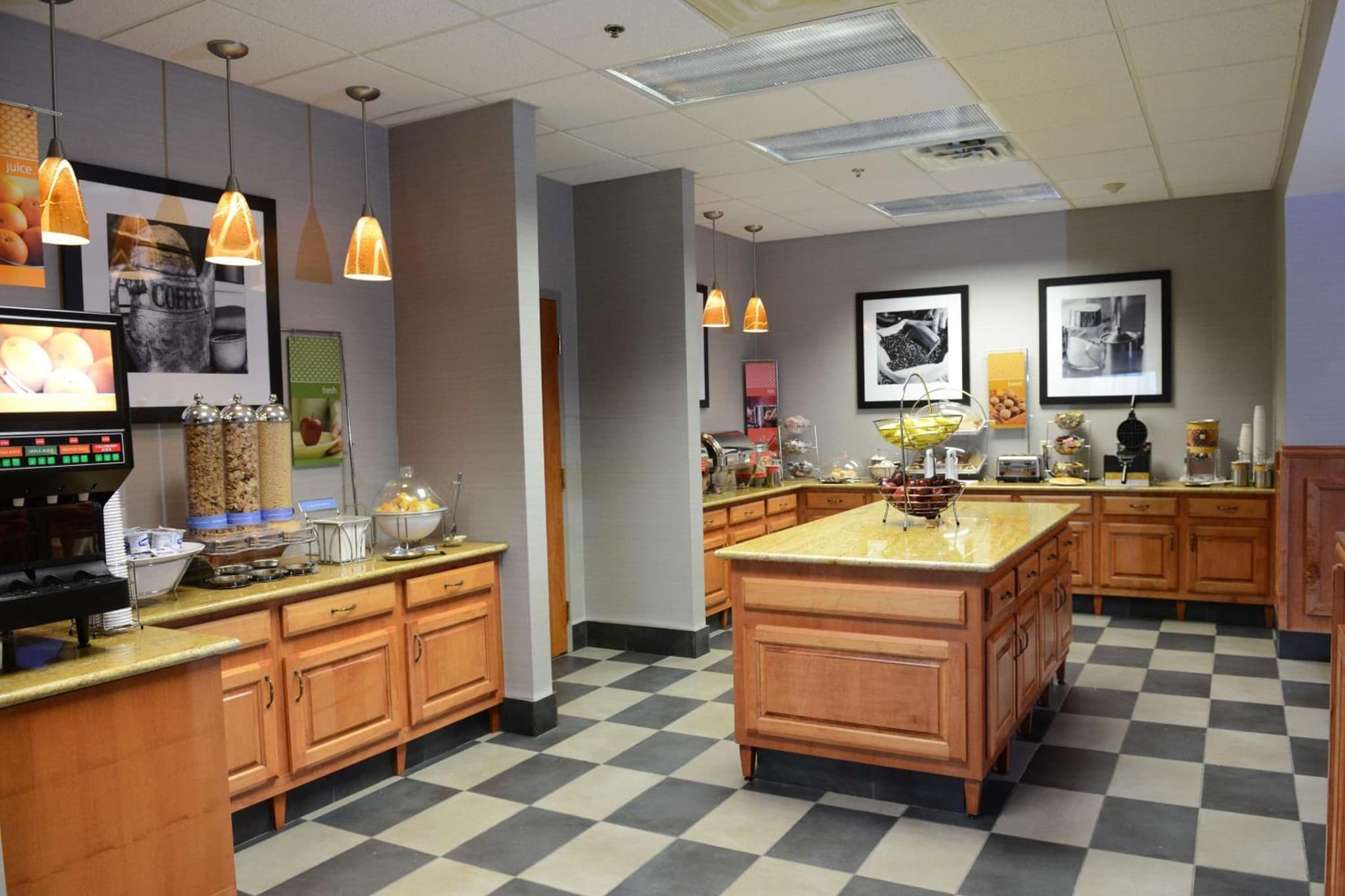 Hampton Inn & Suites by Hilton Windsor photo 5