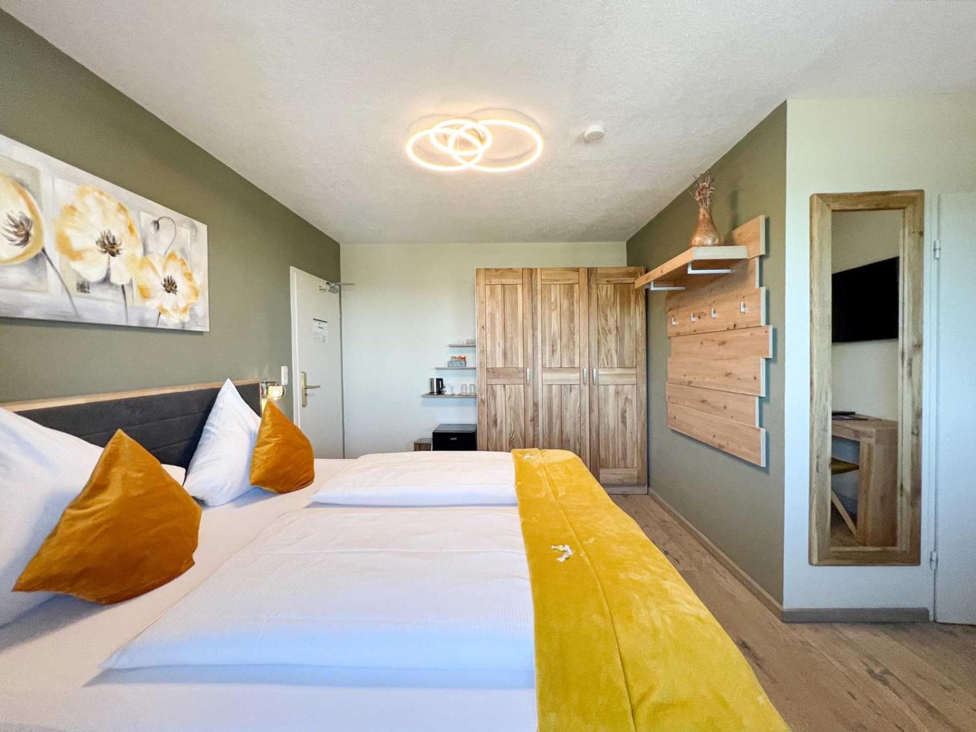 Hotel Schlossblick Chiemsee photo 5