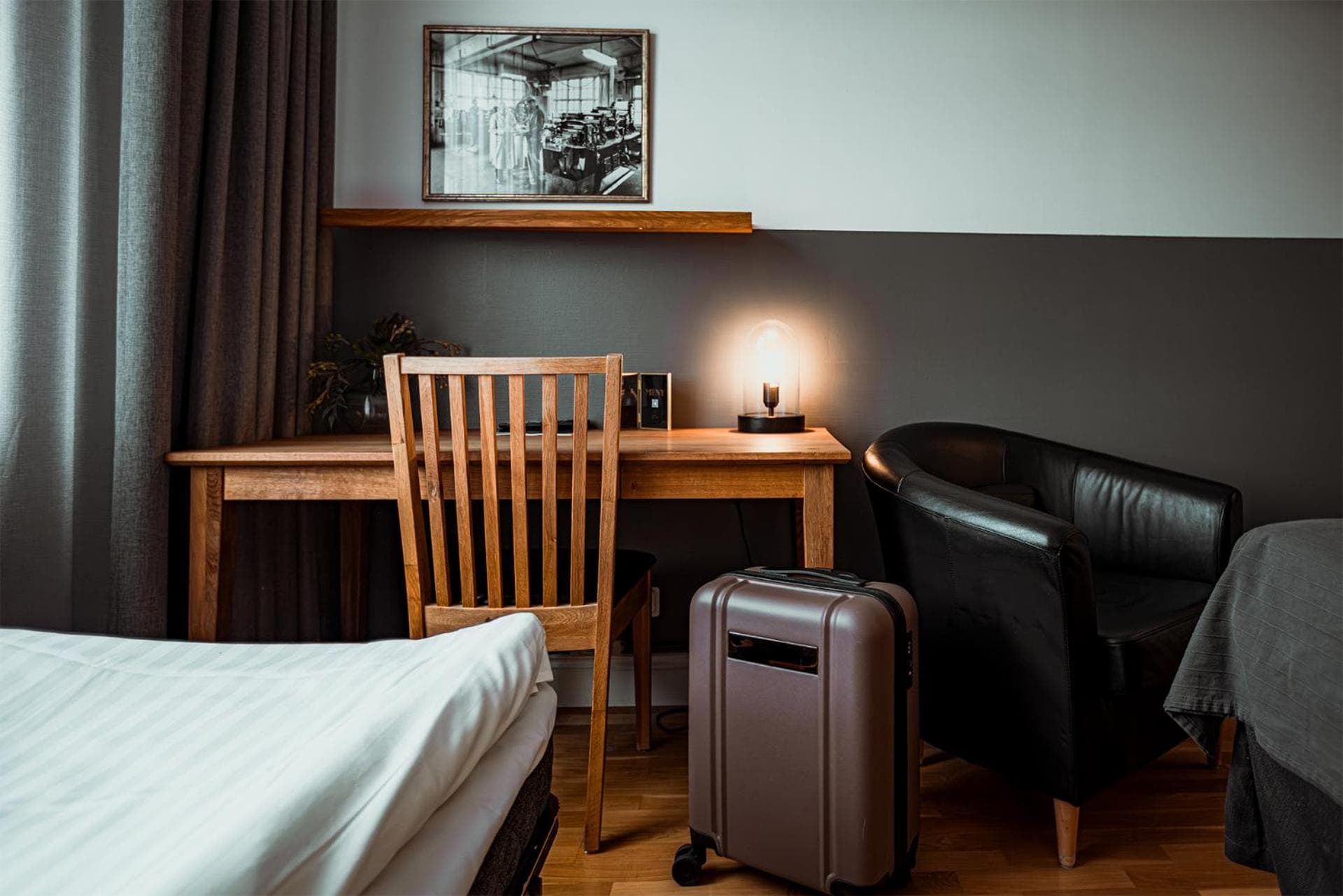 hotel room