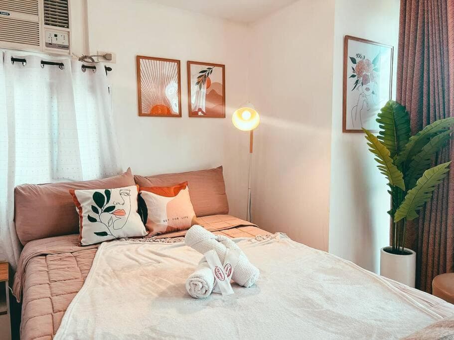 Studio Unit Viceroy Residences McKinley Hill BGC photo 7