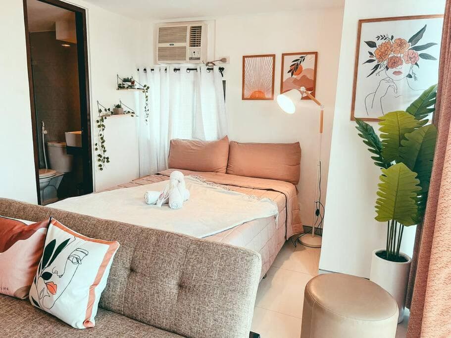 Studio Unit Viceroy Residences McKinley Hill BGC photo 3