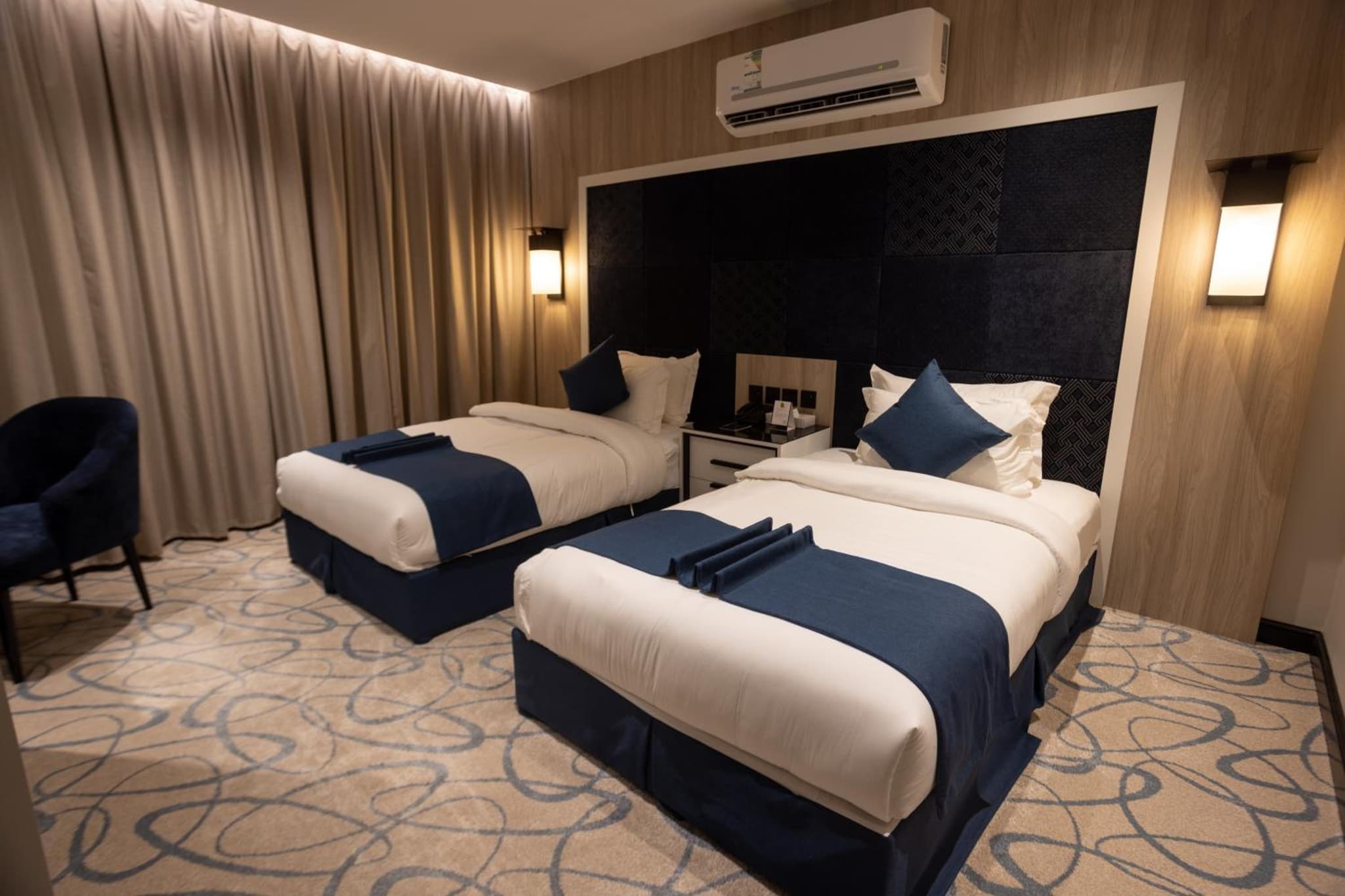 Skyline Hotel & Suites photo 3