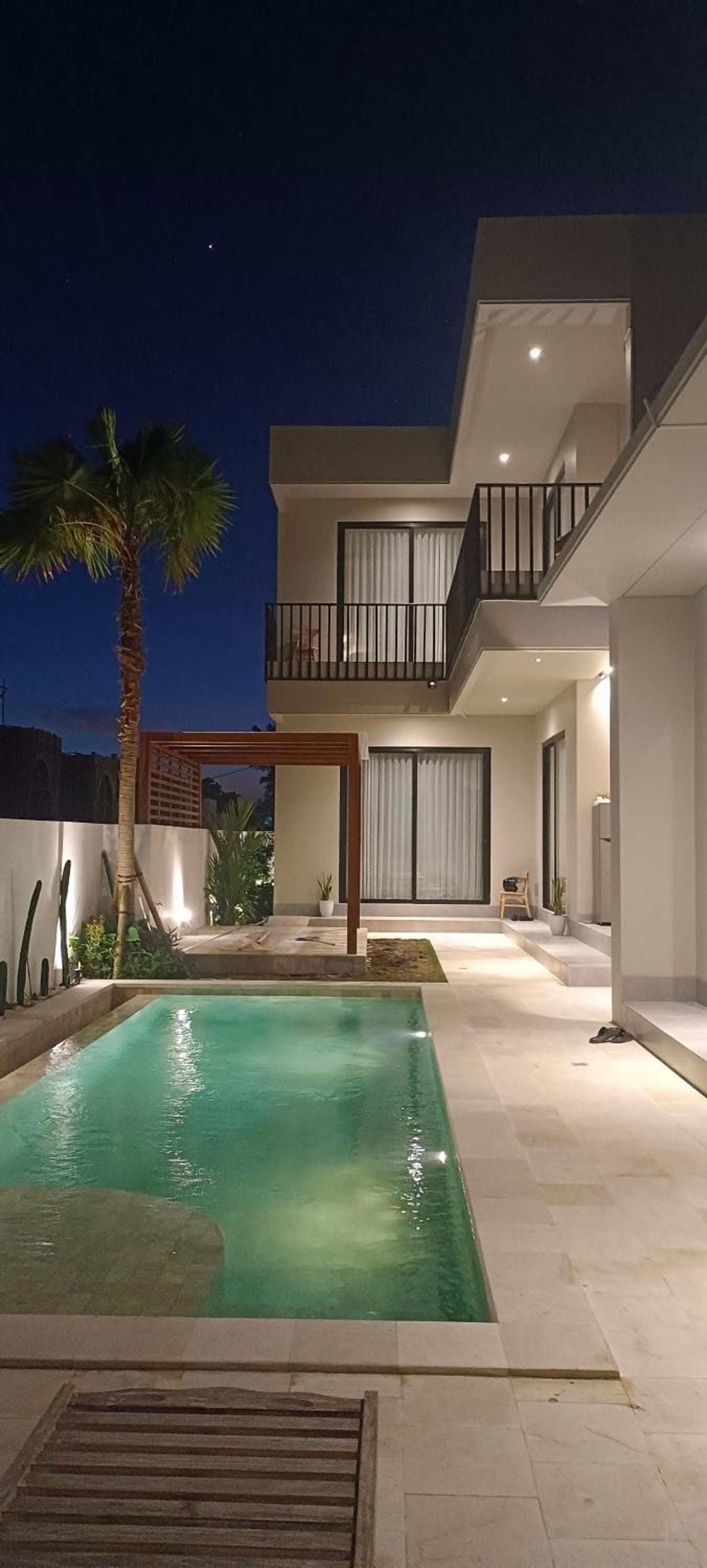 Mega Canggu Guest House photo 2