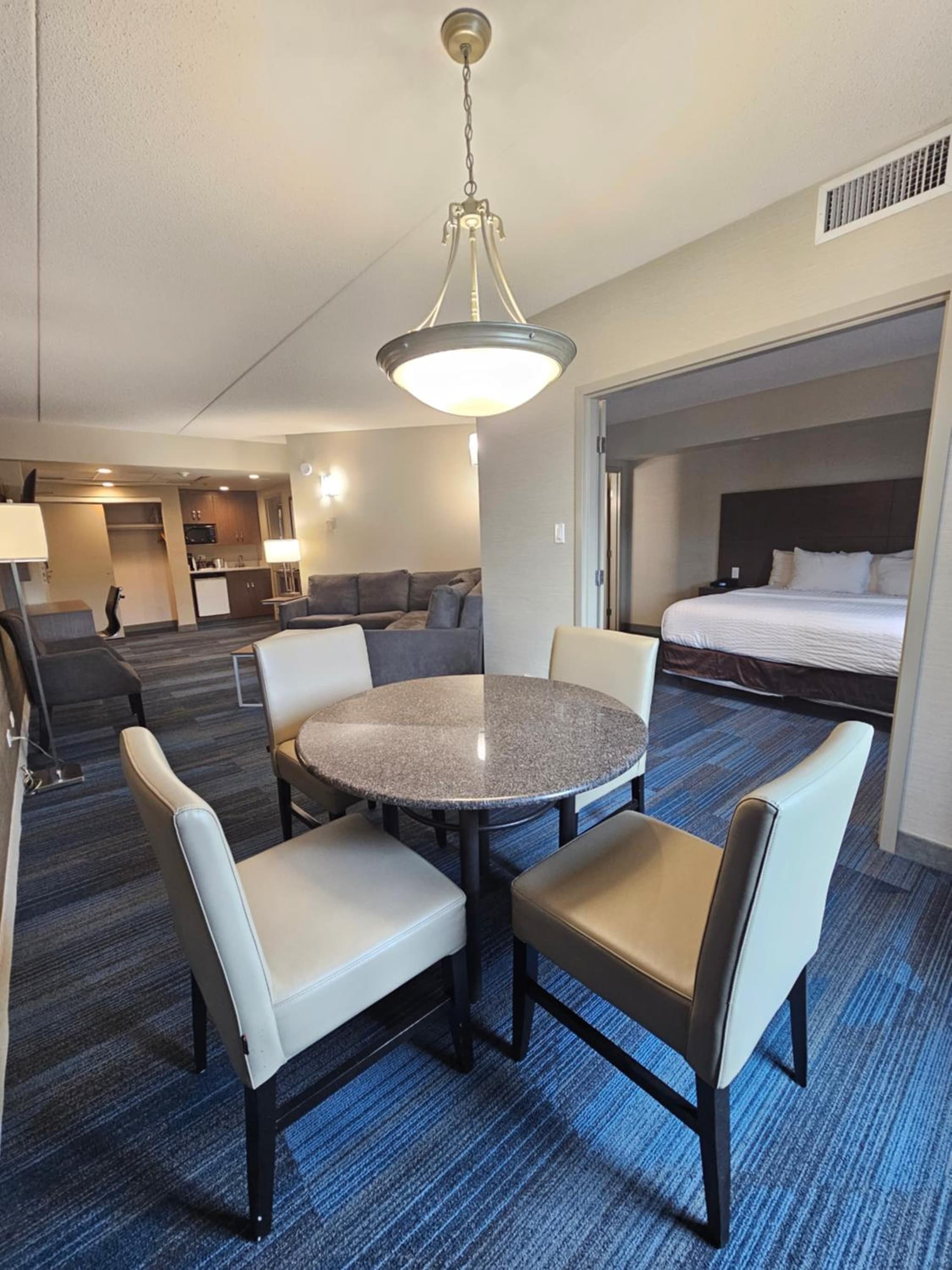 Clarion Hotel & Suites photo 8
