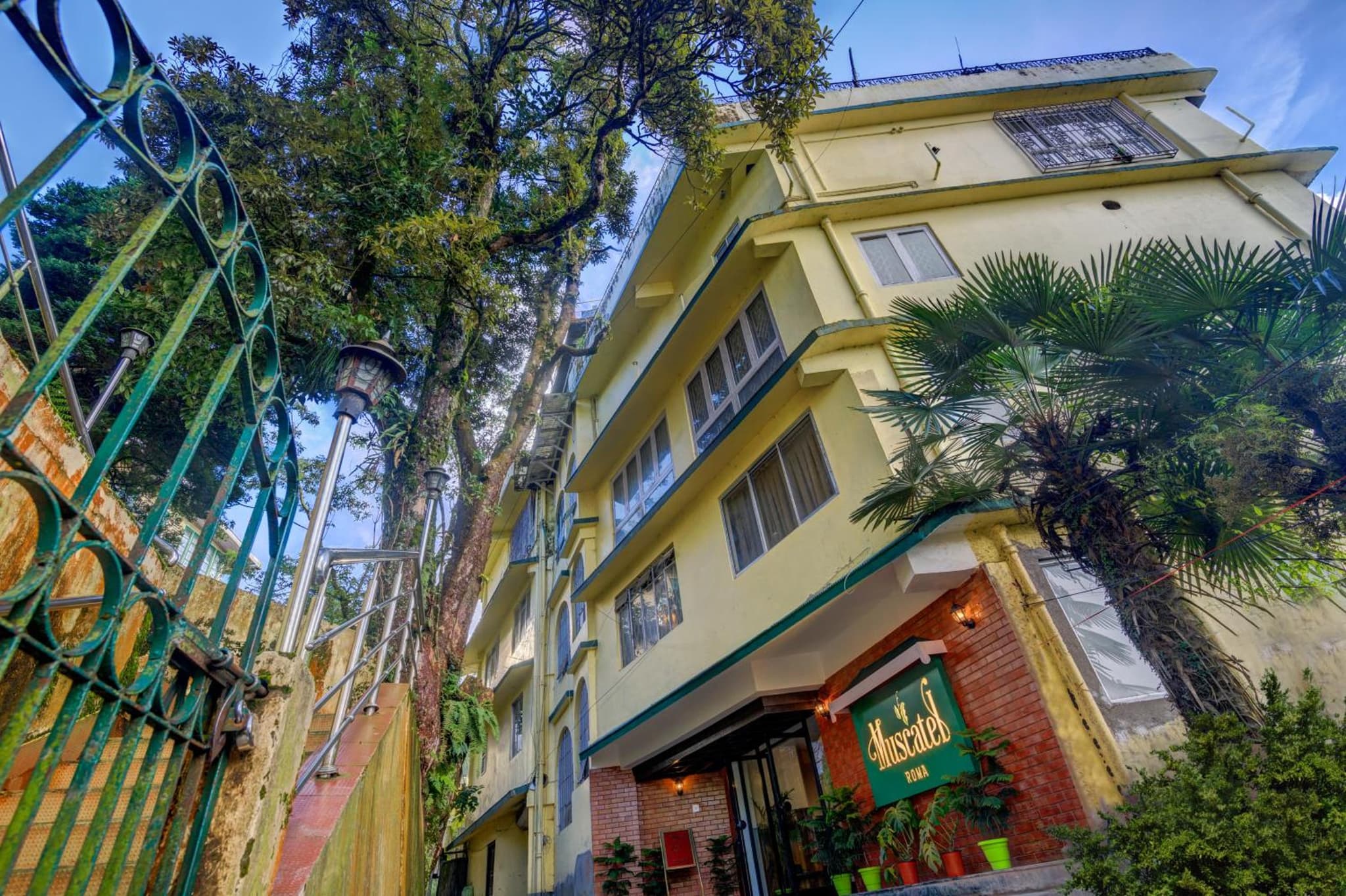 Muscatel Roma - 400 Mts from Mall Road