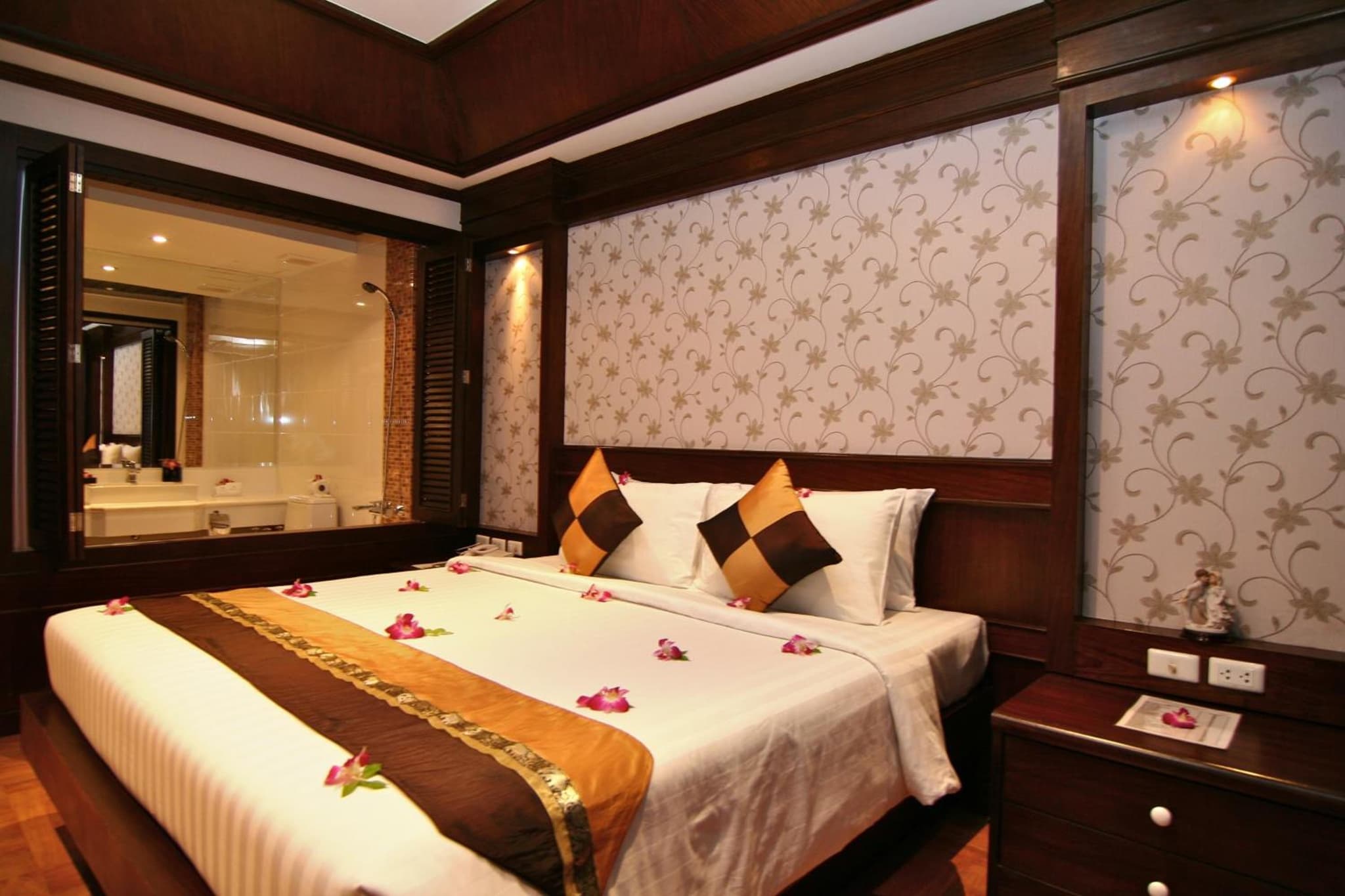 Rayaburi Hotel, Patong photo 8