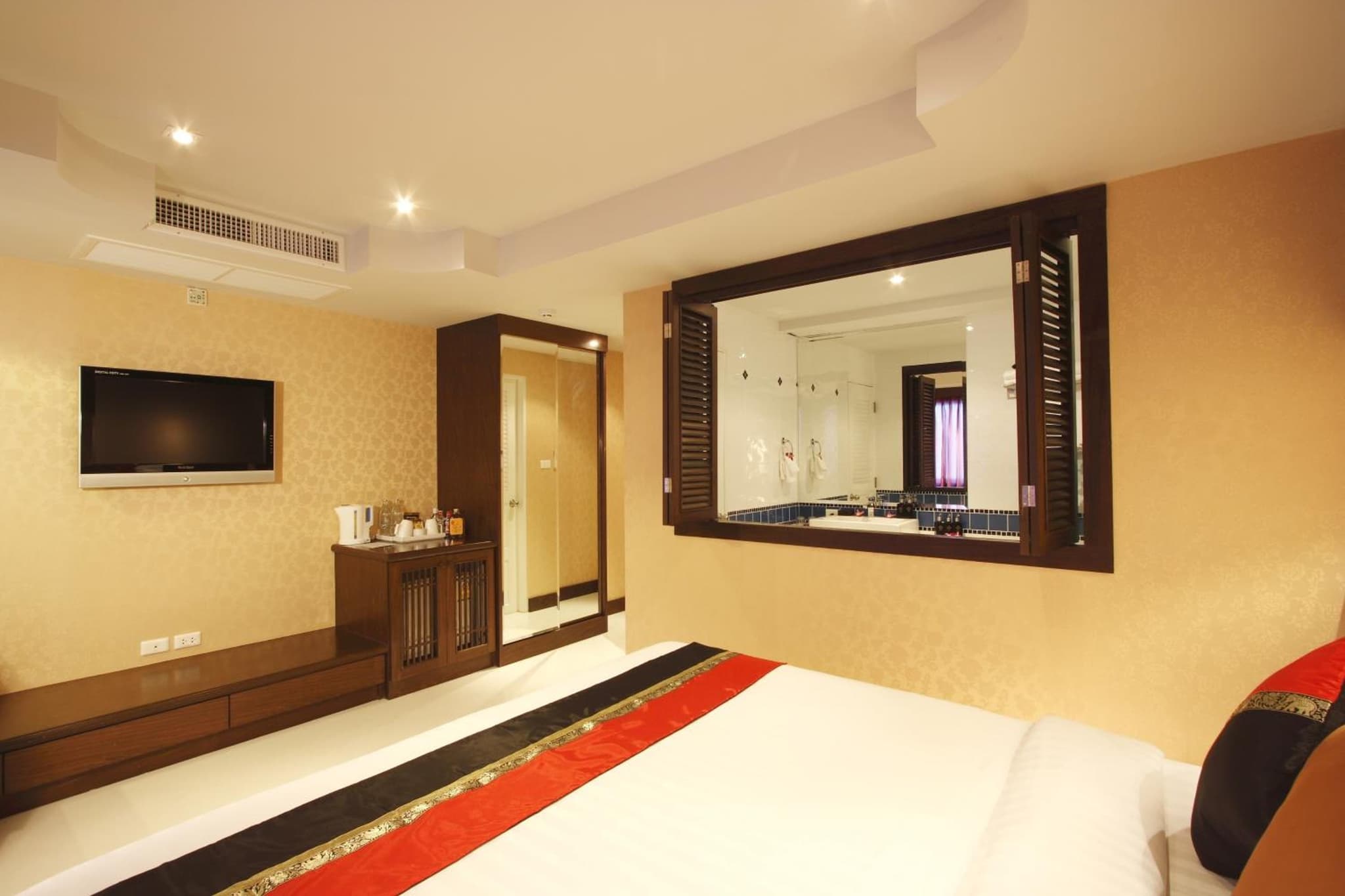 Rayaburi Hotel, Patong photo 3