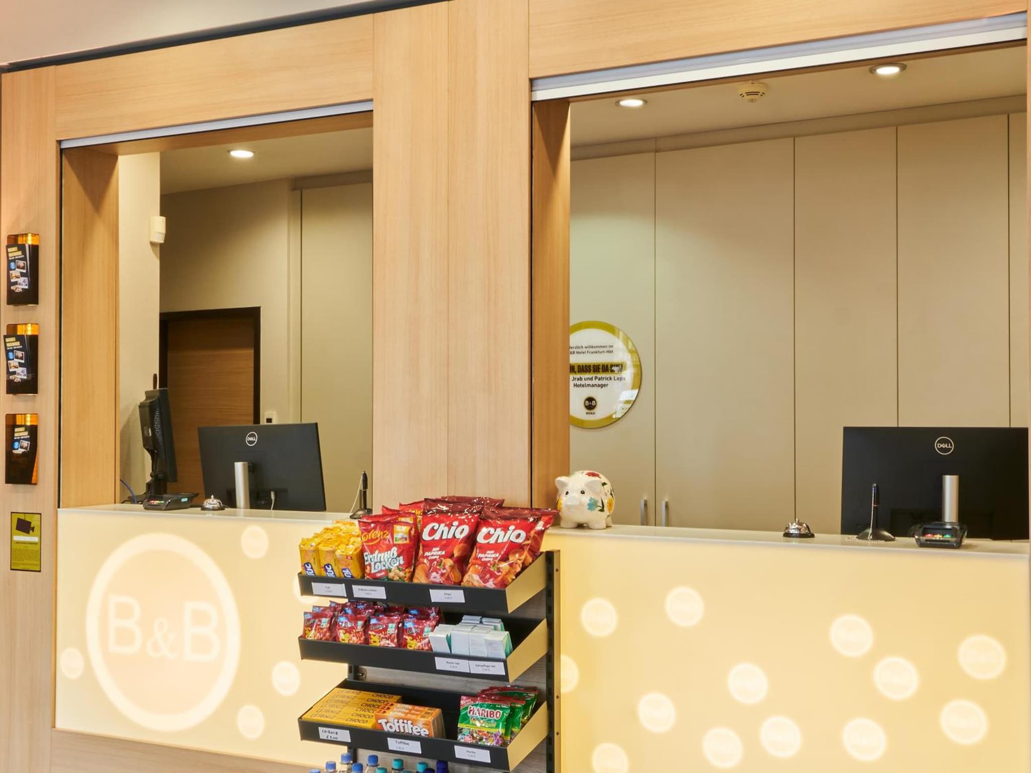 B&B HOTEL Frankfurt-Hbf photo 2