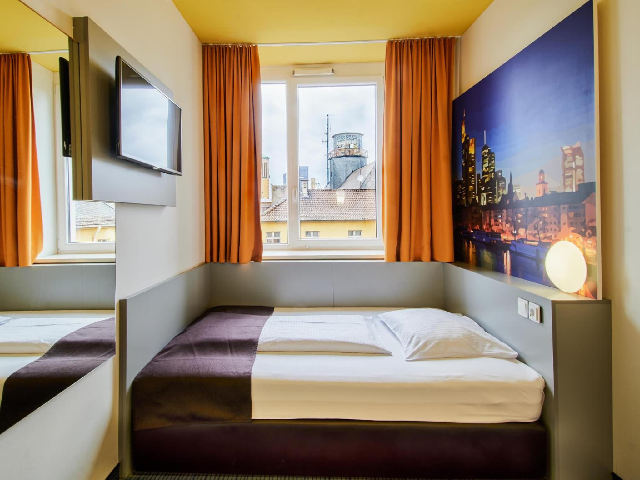 B&B HOTEL Frankfurt-Hbf photo 3