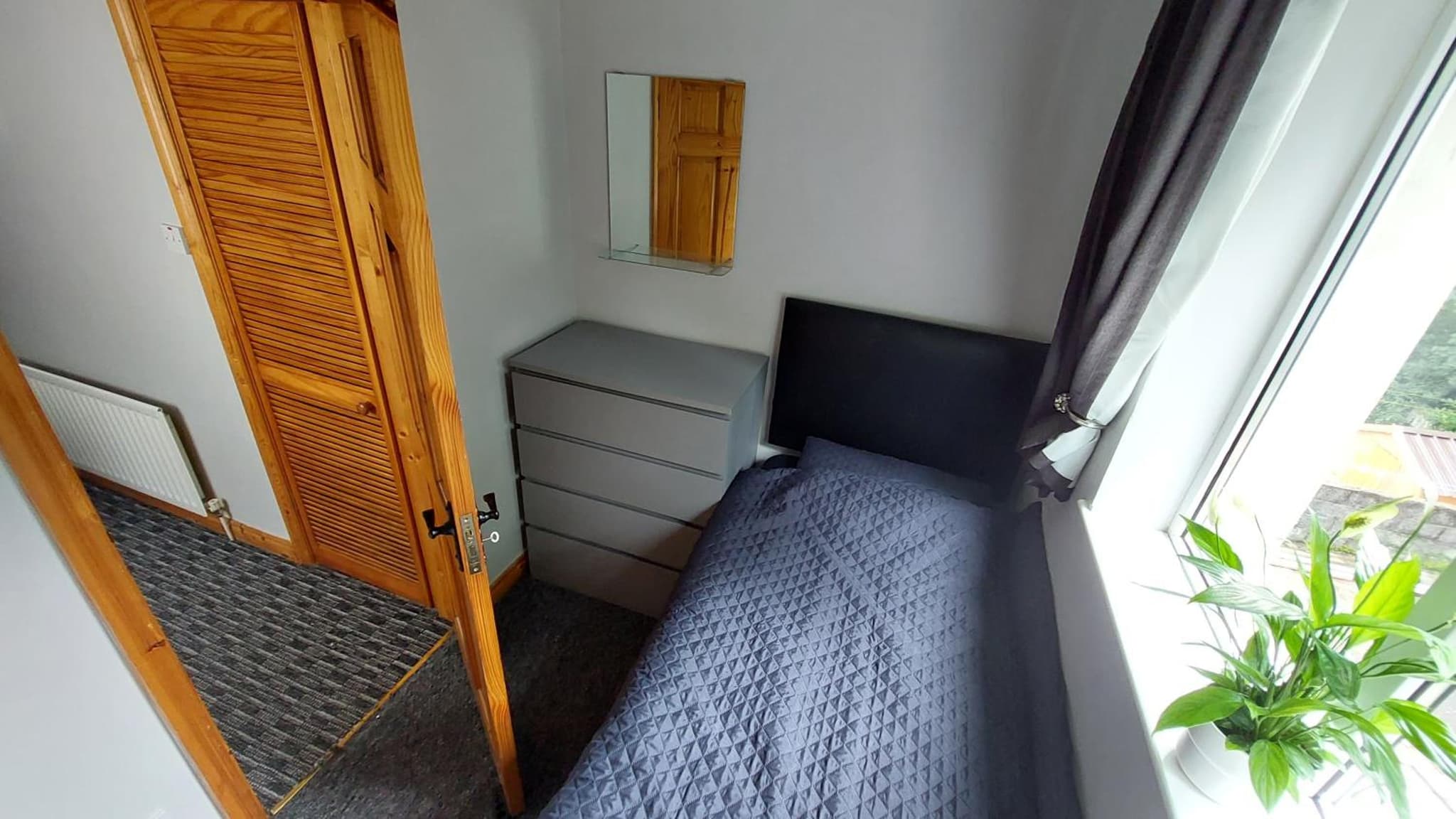 Small Single Room