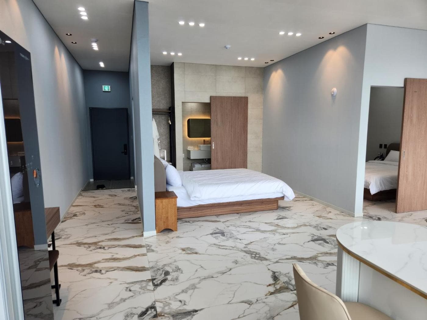 hotel room