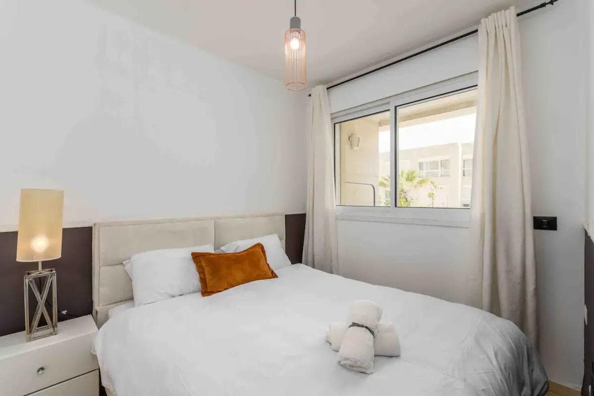 Awesome 2BR/2Bath with Pool and Gym photo 8