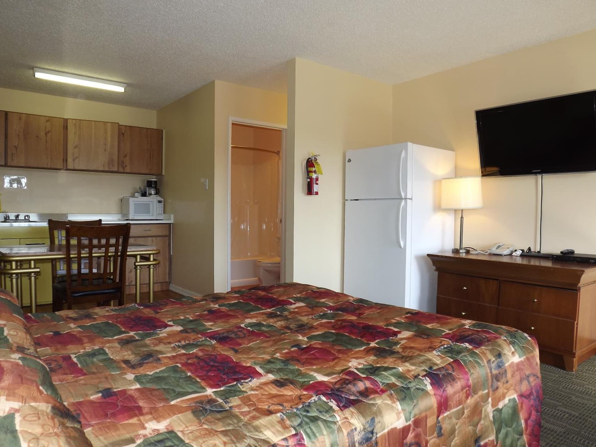 Canadas Best Value Inn Whitecourt photo 9