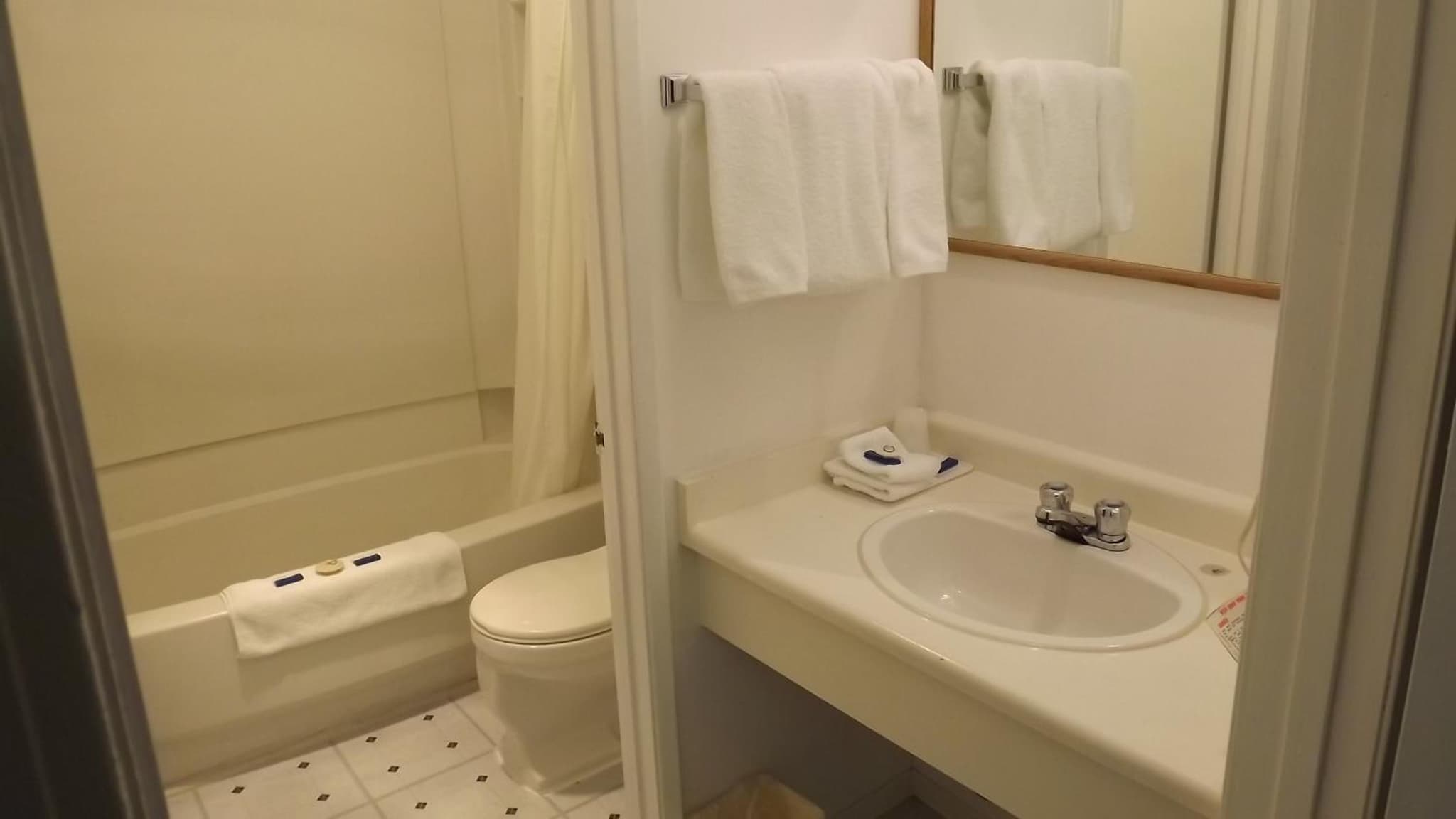 Canadas Best Value Inn Whitecourt photo 6