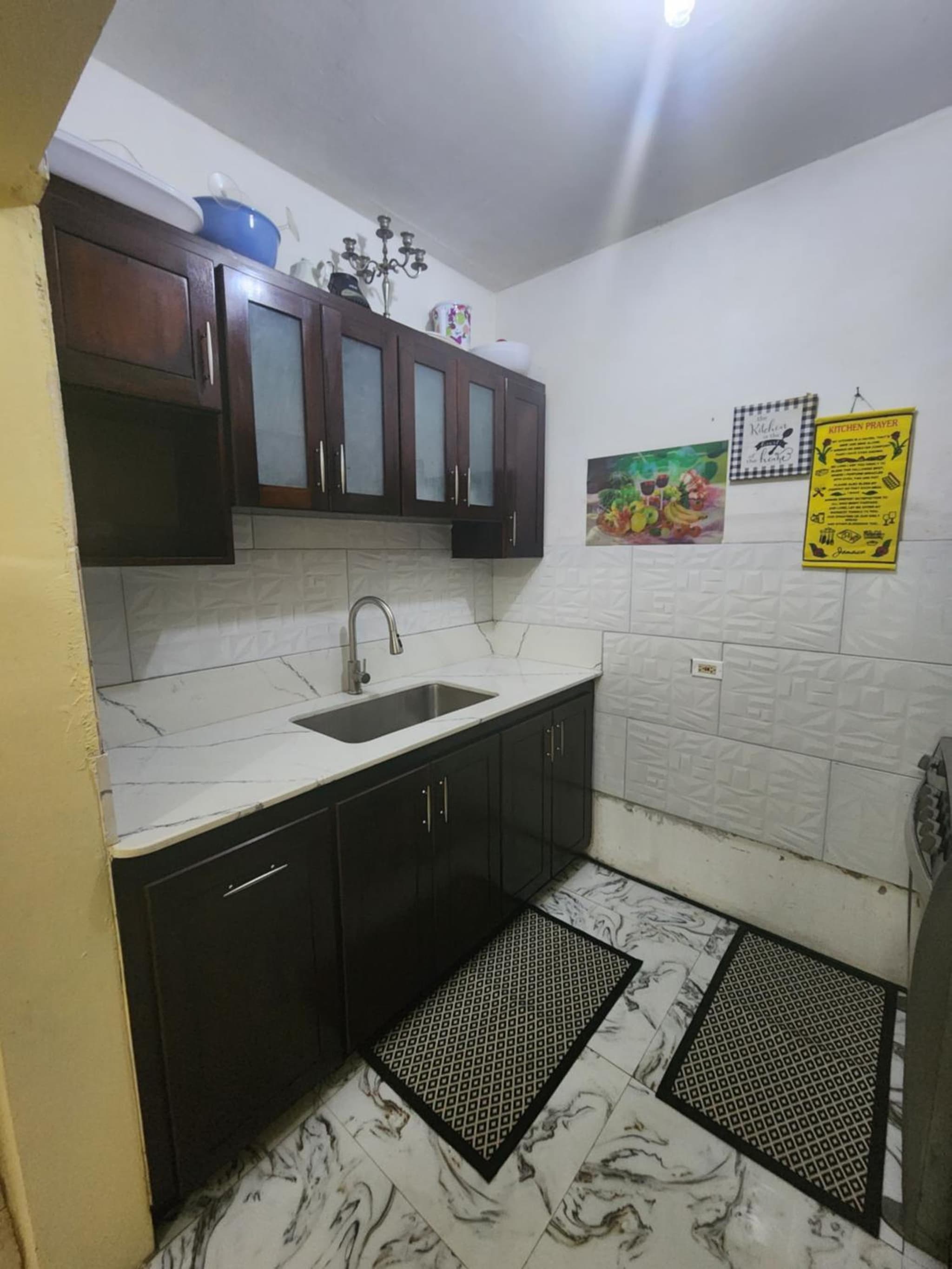 Single Room on Farcas Drive photo 3