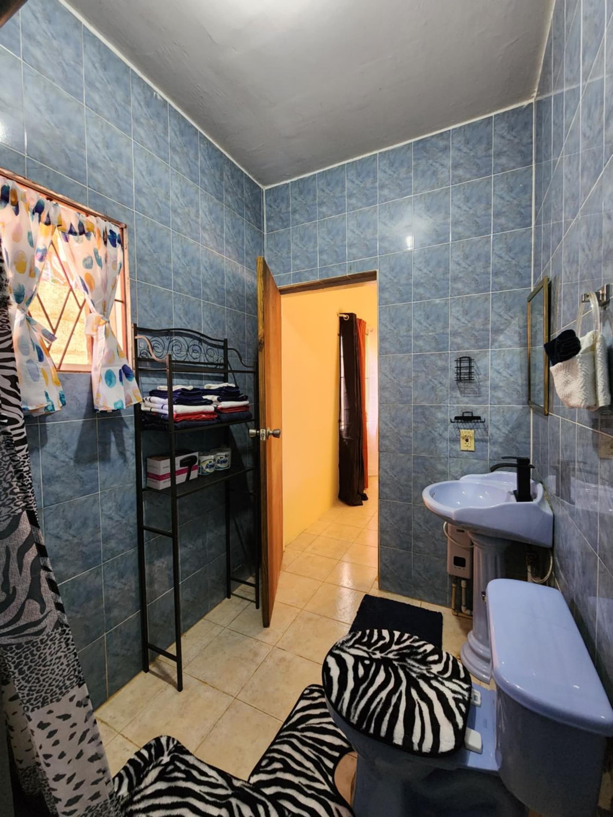 Single Room on Farcas Drive photo 9