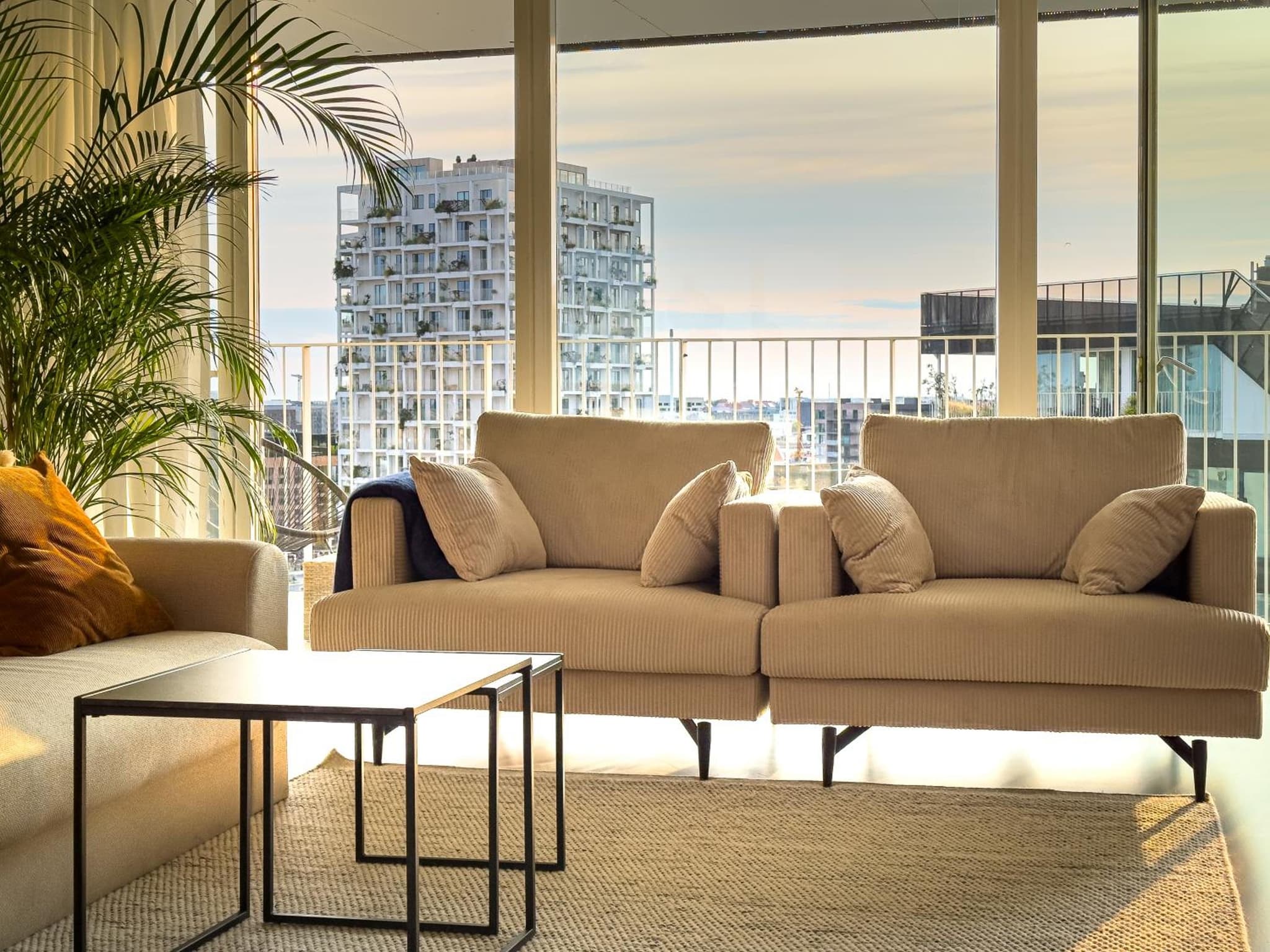 Exclusive Penthouse with Sunset Views photo 6
