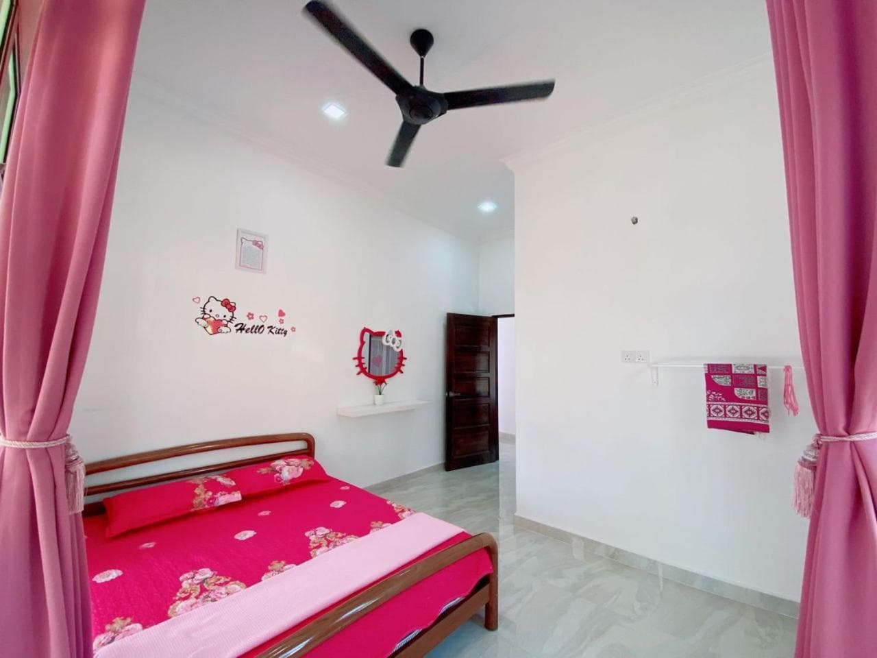HELLOKITTY HOUSE - Unit 2 photo 4