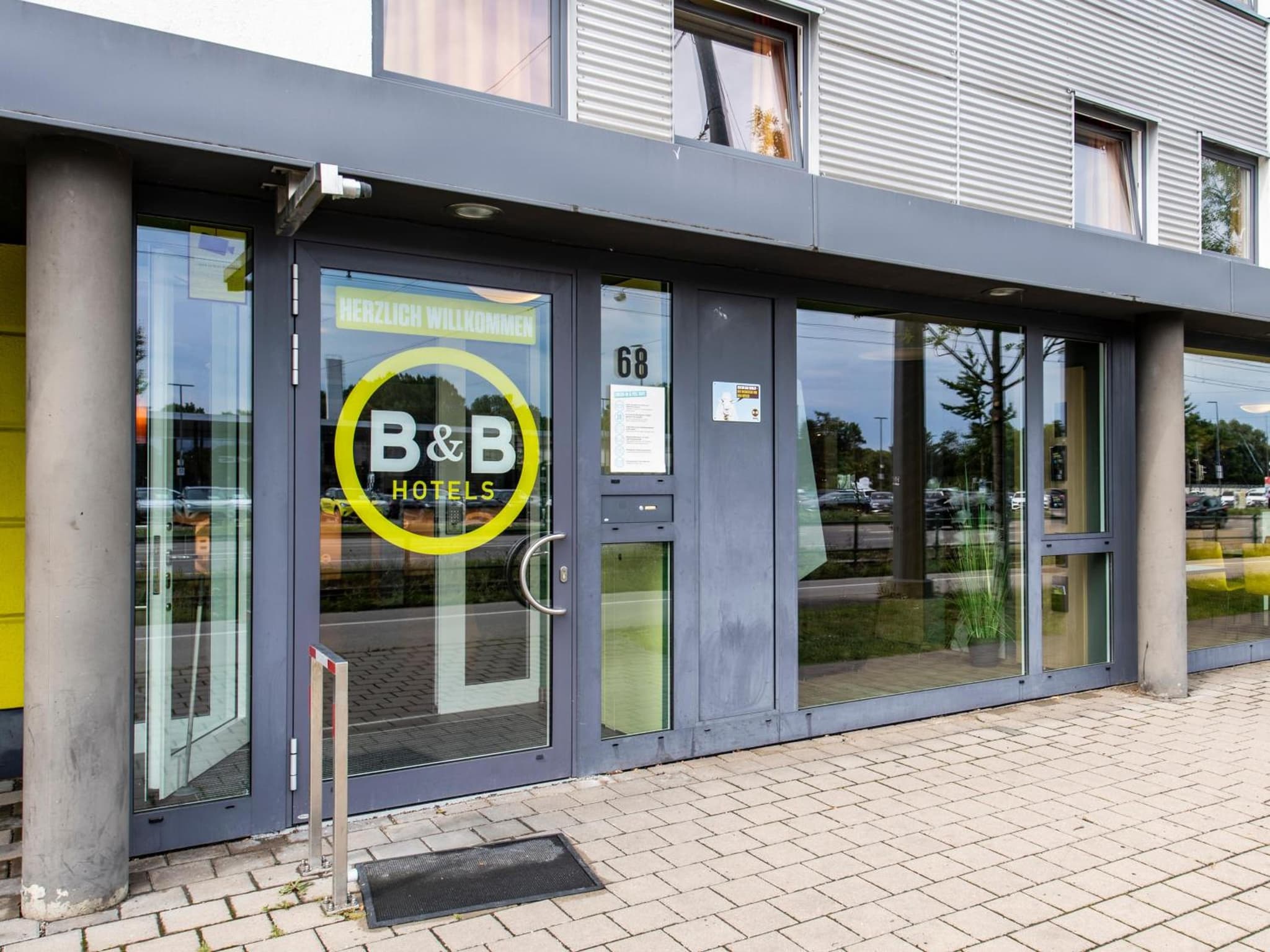 B&B Hotel Augsburg-Süd photo 7