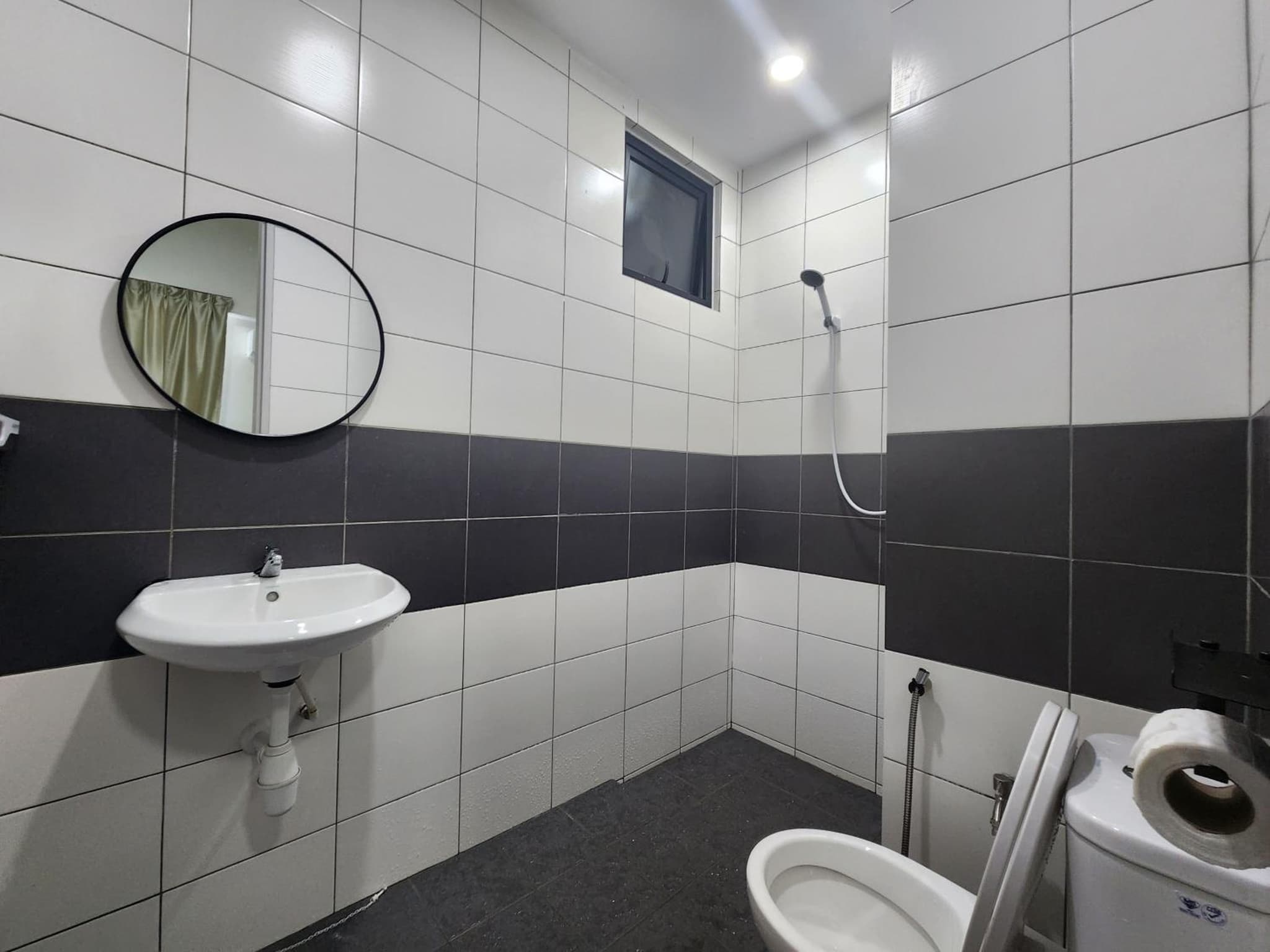 Praicon Executive Suite photo 6