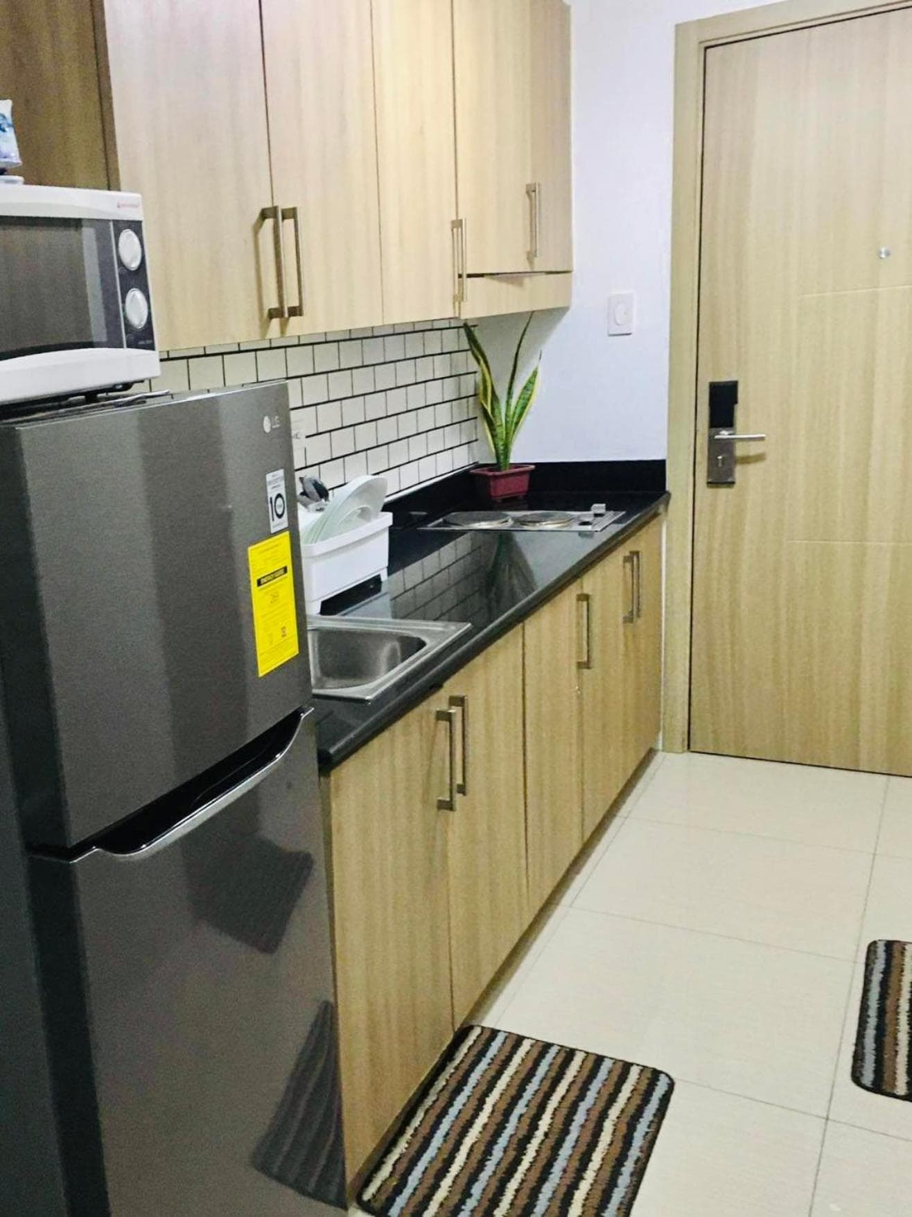 NJ's Place, Shore 1 Residences, MOA Complex, Pasay City, Philippines photo 2
