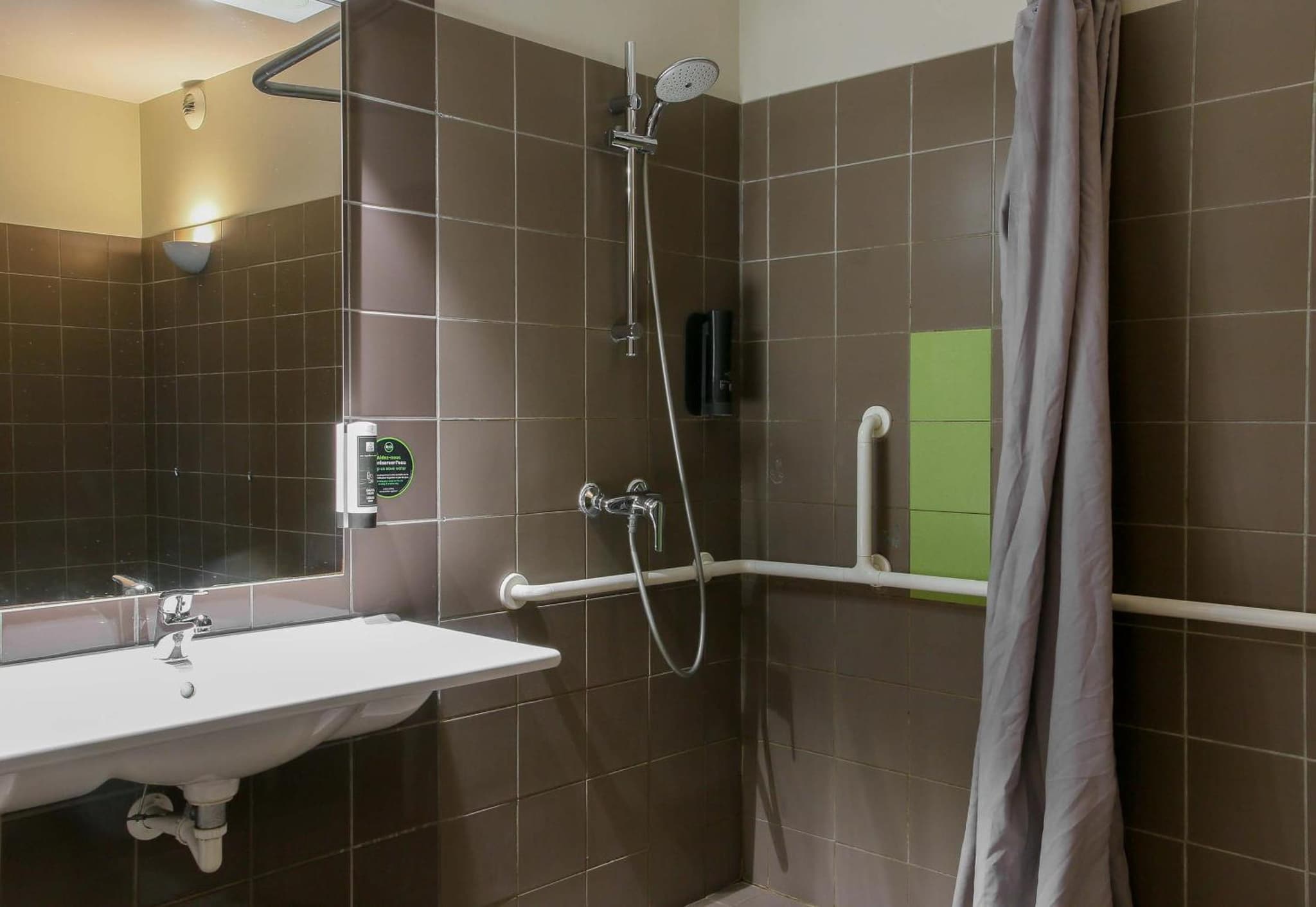 B&B HOTEL Aubagne Gémenos photo 5