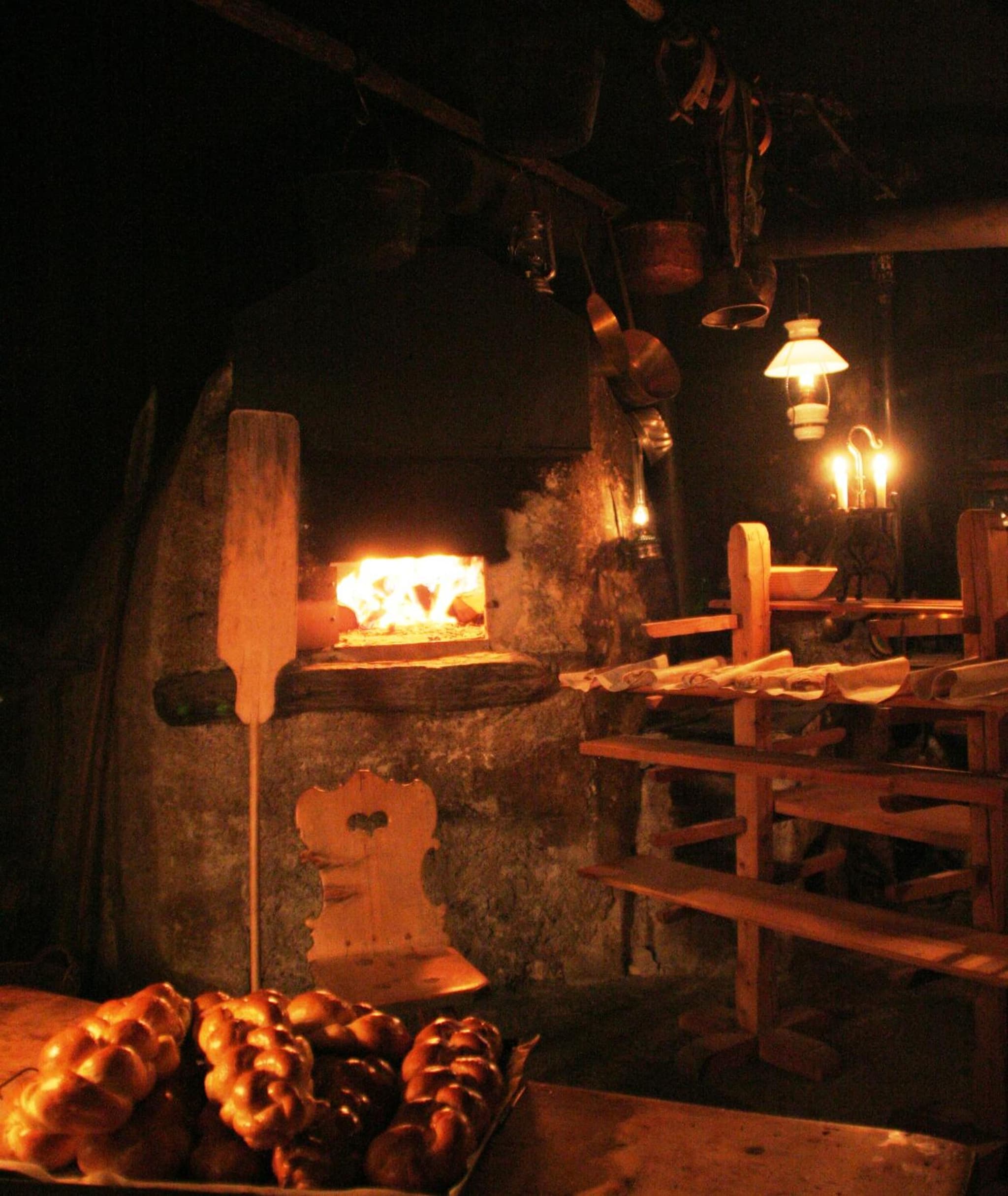 Chasa de Capol - Historische Gaststätte & Weinkellerei photo 9