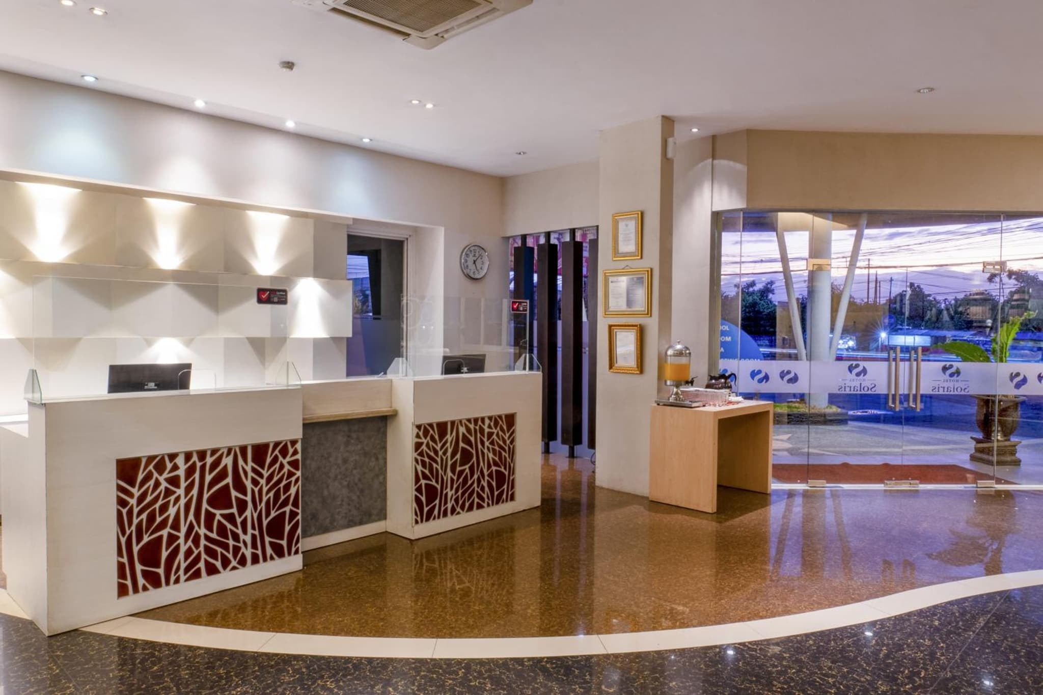 Solaris Hotel Malang photo 2