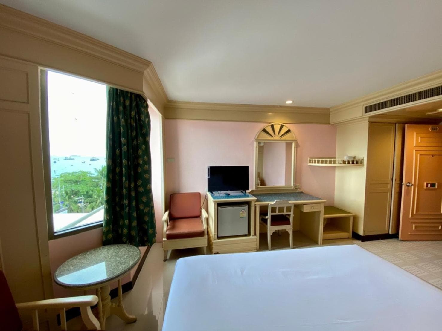 AA Hotel Pattaya photo 2