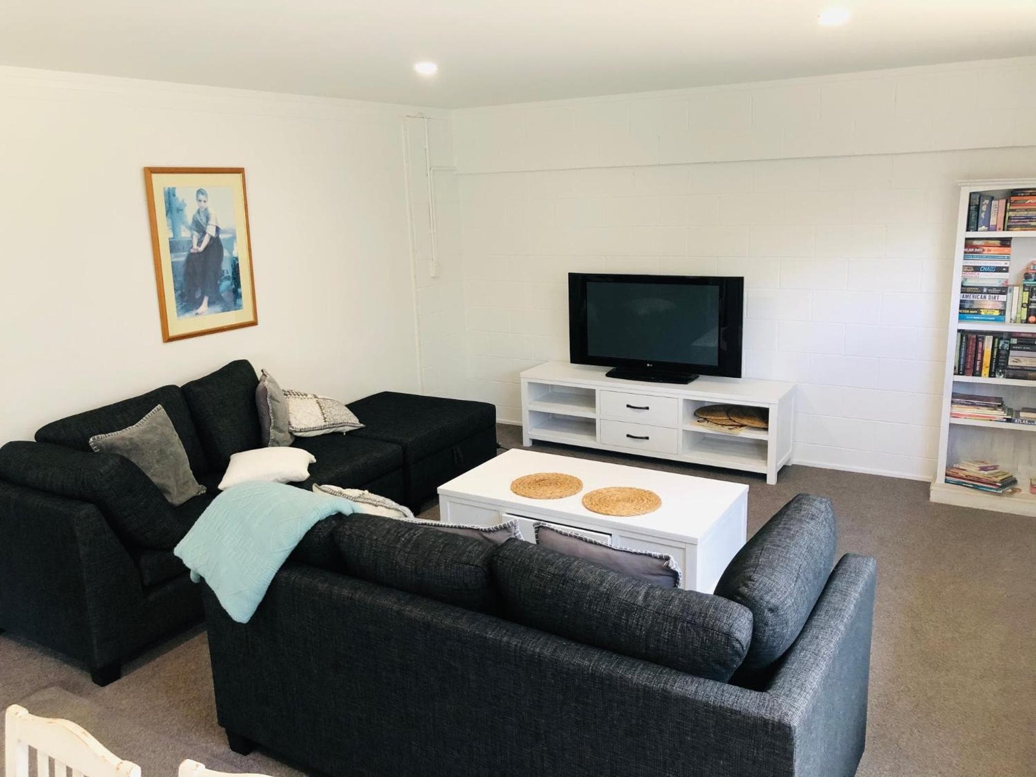 Waikaraka Beach, spacious & very comfortable photo 8