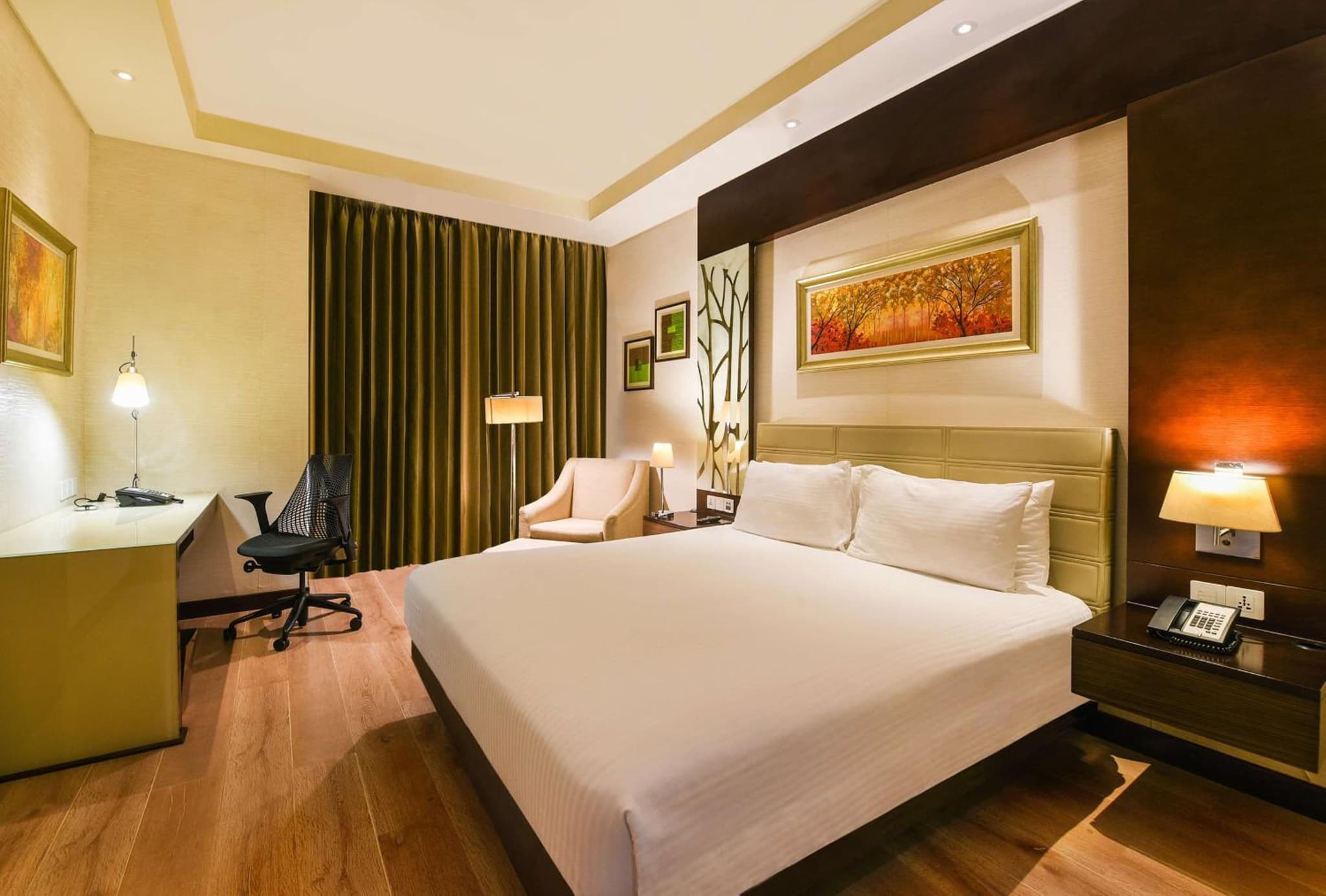 DoubleTree by Hilton Gurugram Baani Square photo 3