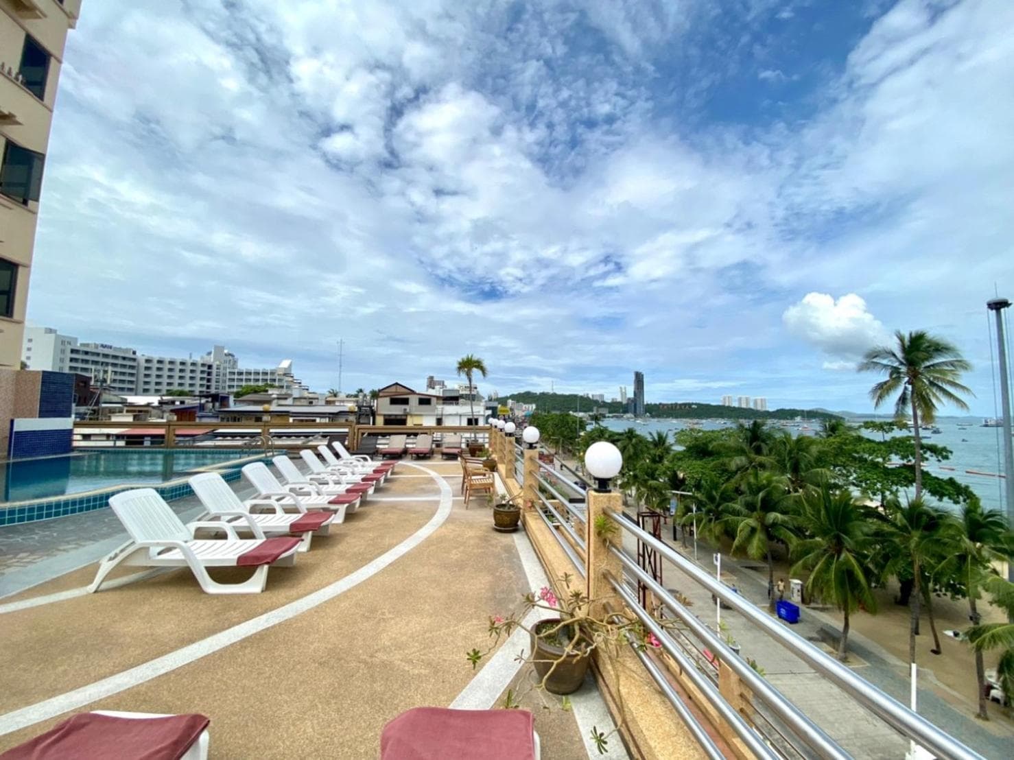 AA Hotel Pattaya photo 7