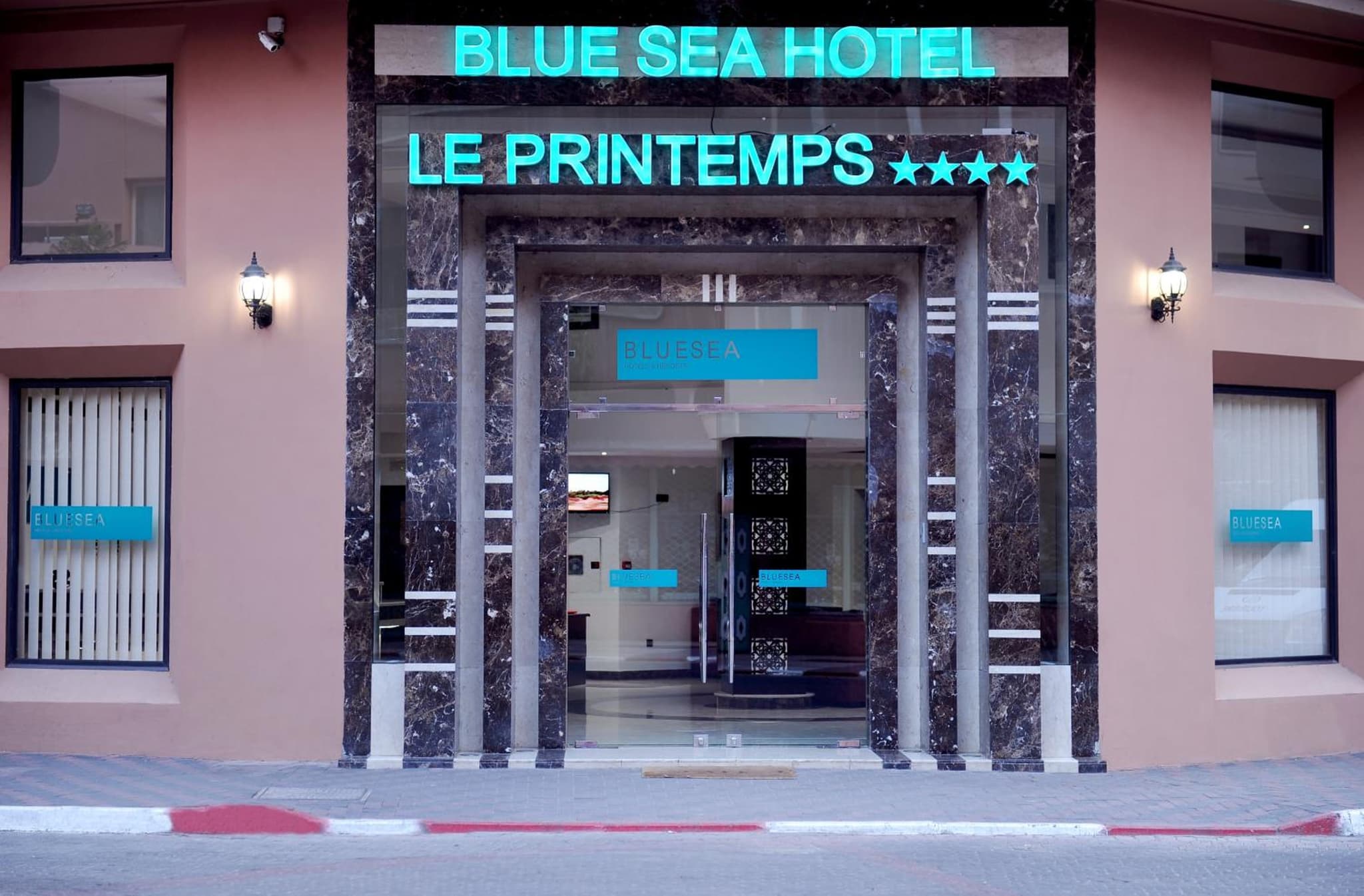 Blue Sea Le Printemps