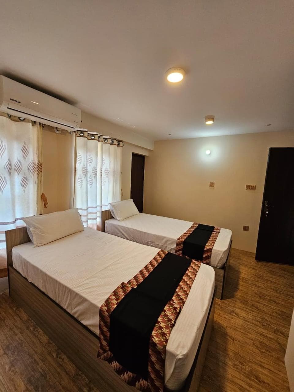 Hotel Durbar Side photo 6